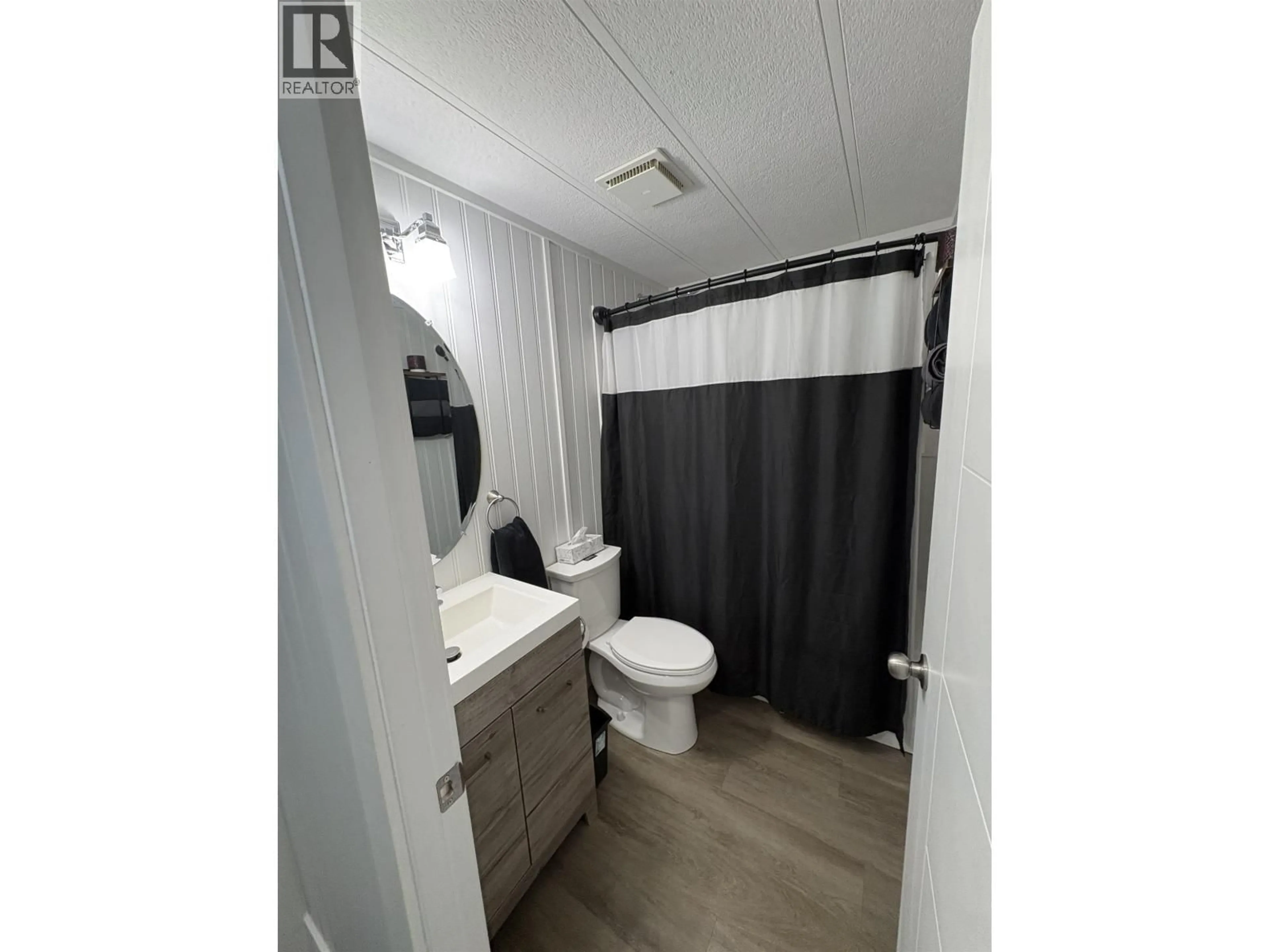 A pic of a room for 4 - 1000 INVERNESS ROAD, Prince George British Columbia V2K4V1
