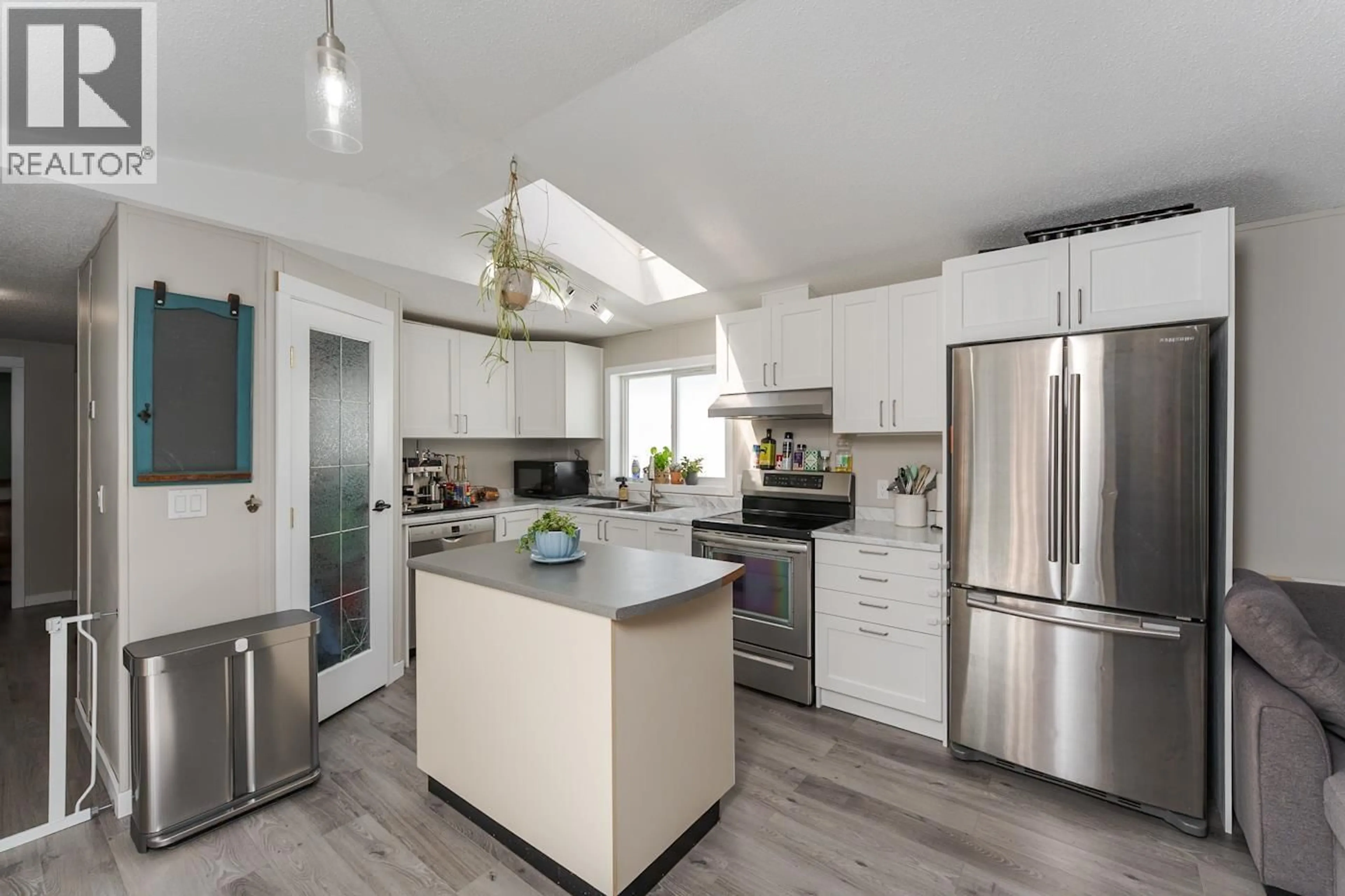 Open concept kitchen, unknown for 5156 COOK PLACE, Prince George British Columbia V2K5G7
