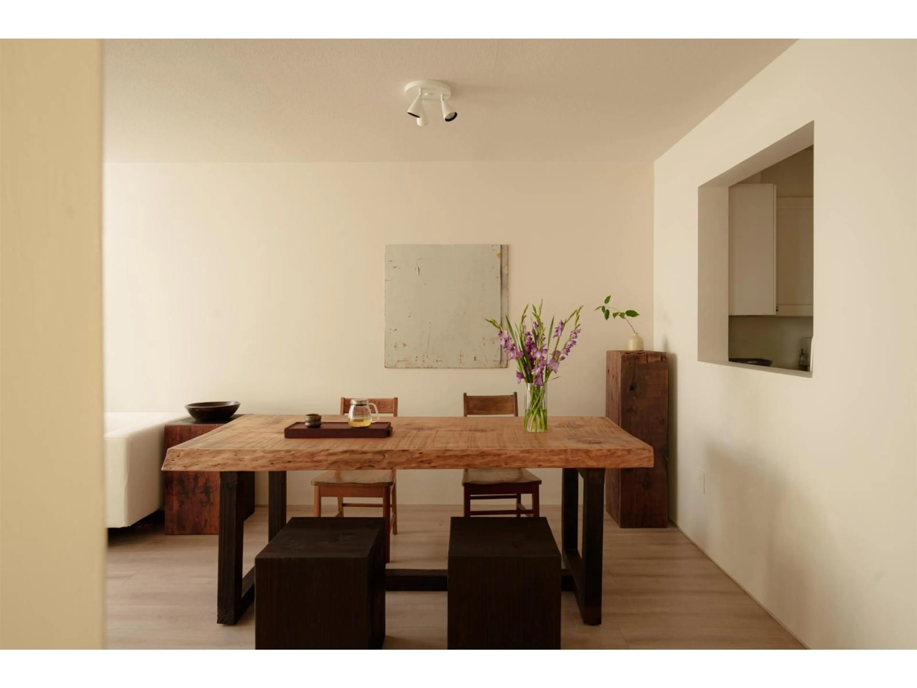 Dining room, wood/laminate floor for 324 - 9979 140 STREET, Surrey British Columbia V3T5W2