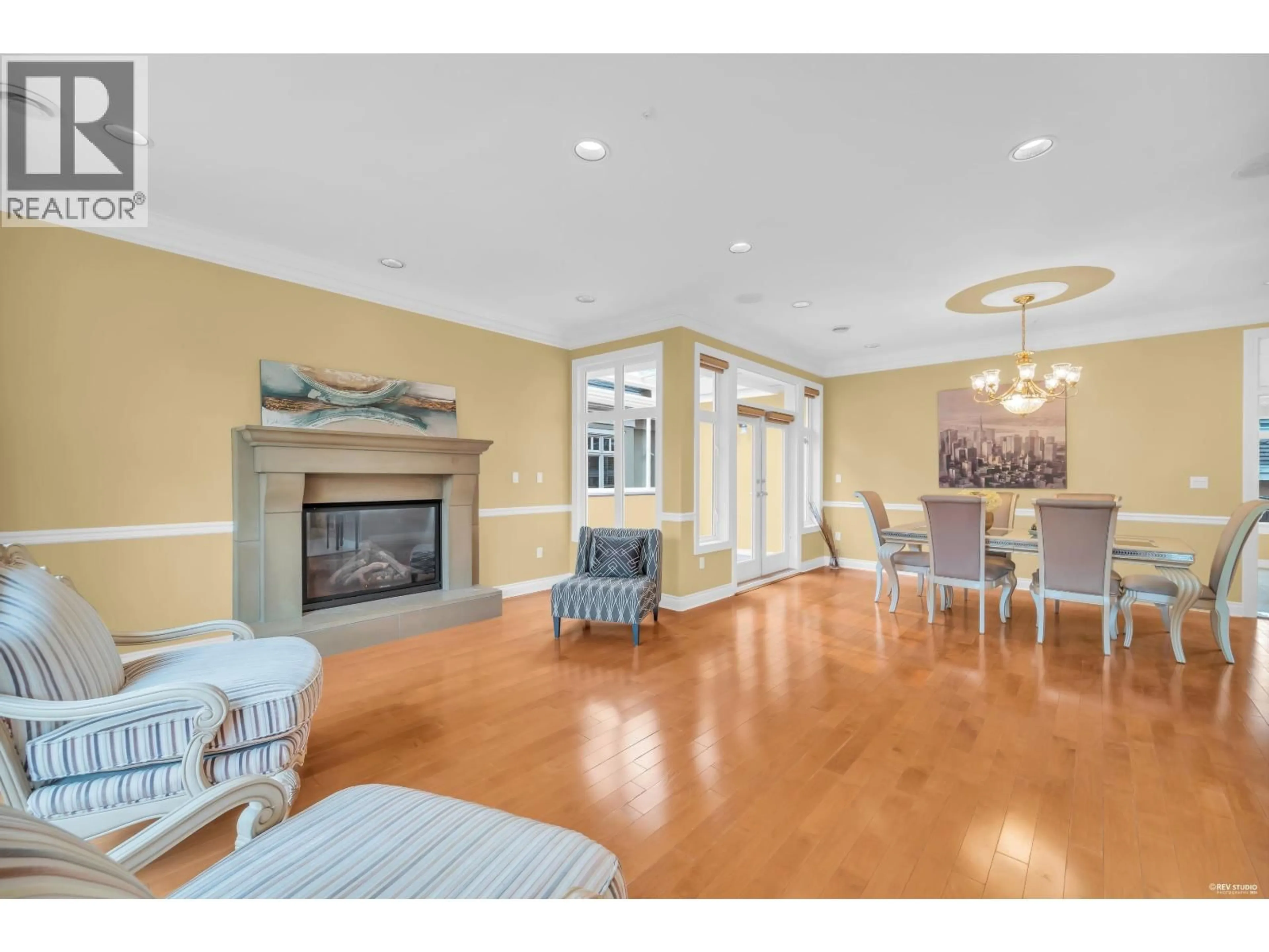 Unknown for 2498 W 22ND AVENUE, Vancouver British Columbia V6L1M2