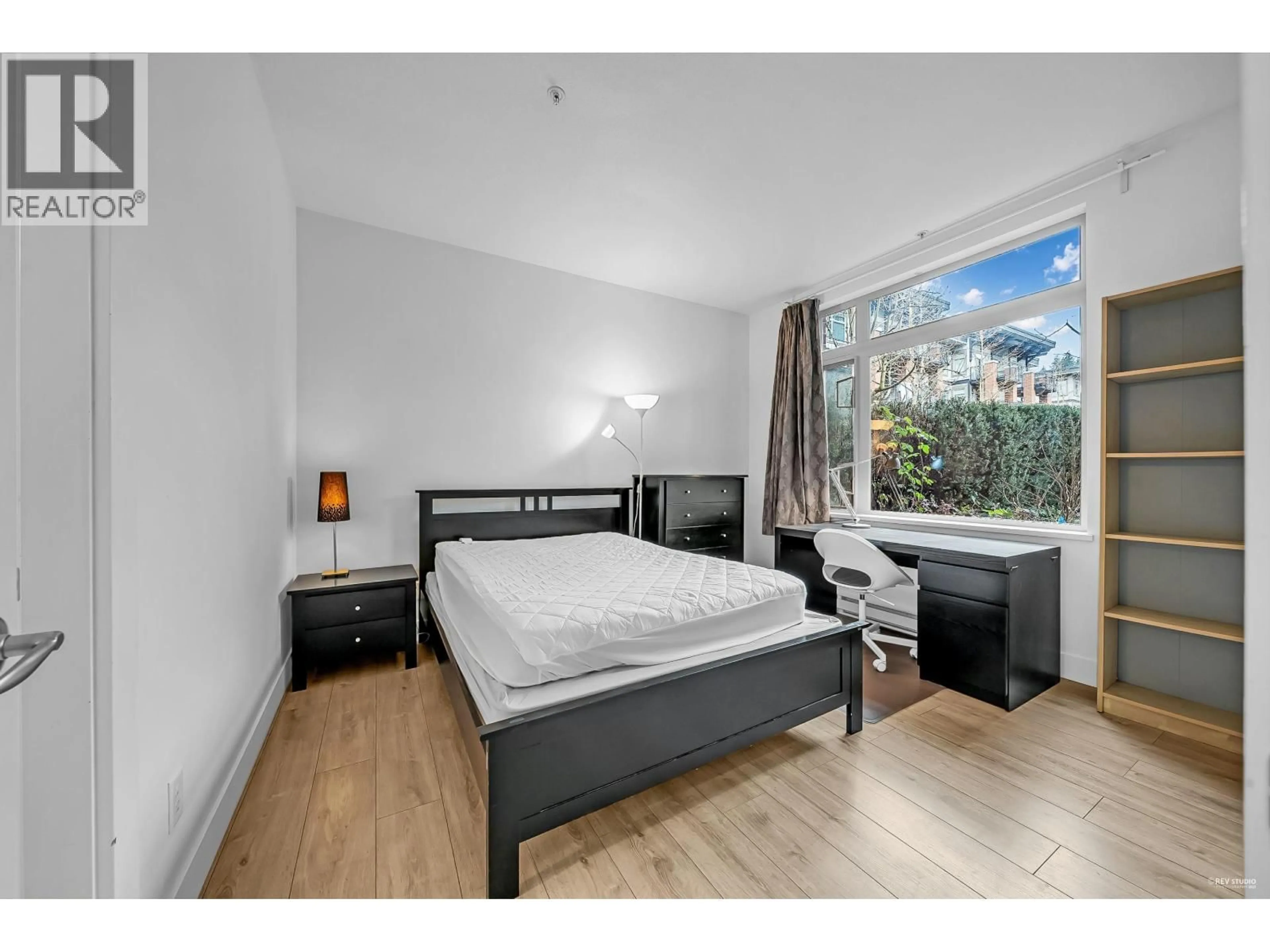 Bedroom with bed, wood/laminate floor for 2250 WESBROOK MALL, Vancouver British Columbia V6T0A6