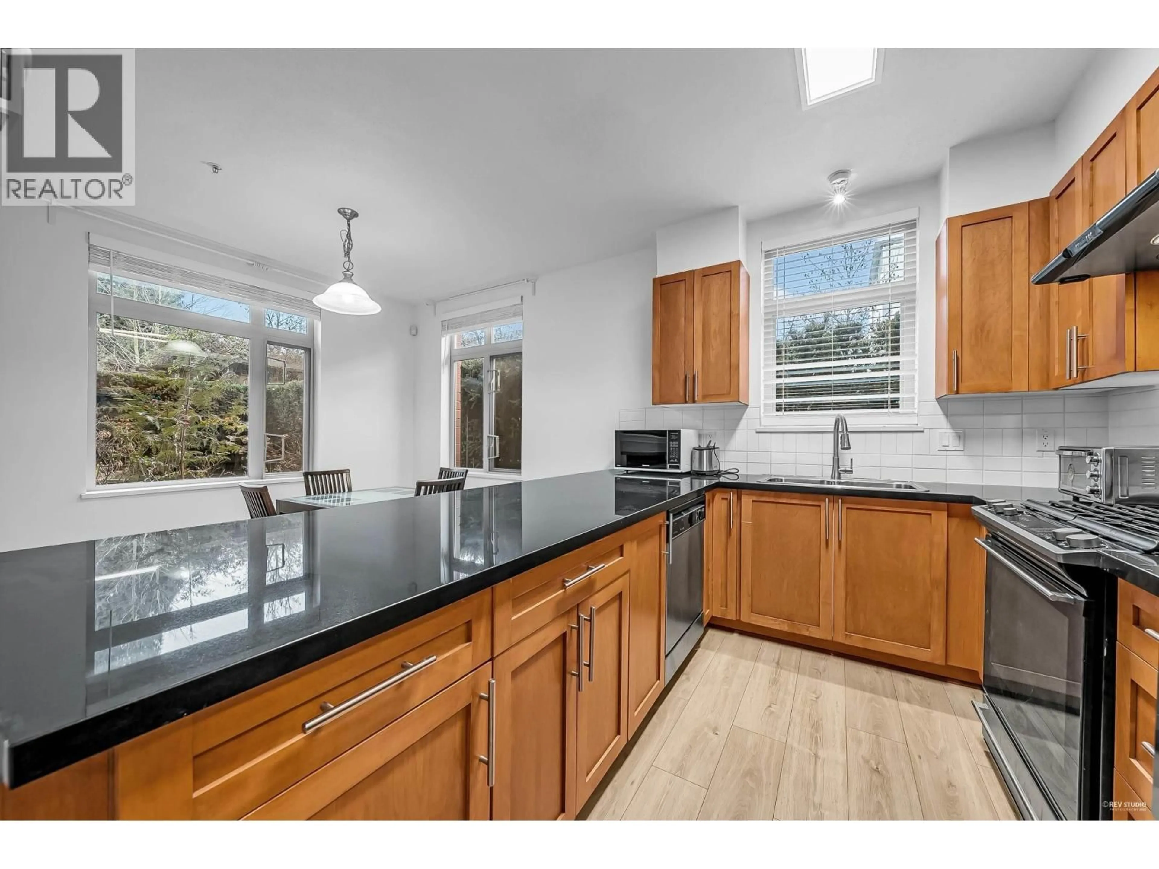 Open concept kitchen, unknown for 2250 WESBROOK MALL, Vancouver British Columbia V6T0A6