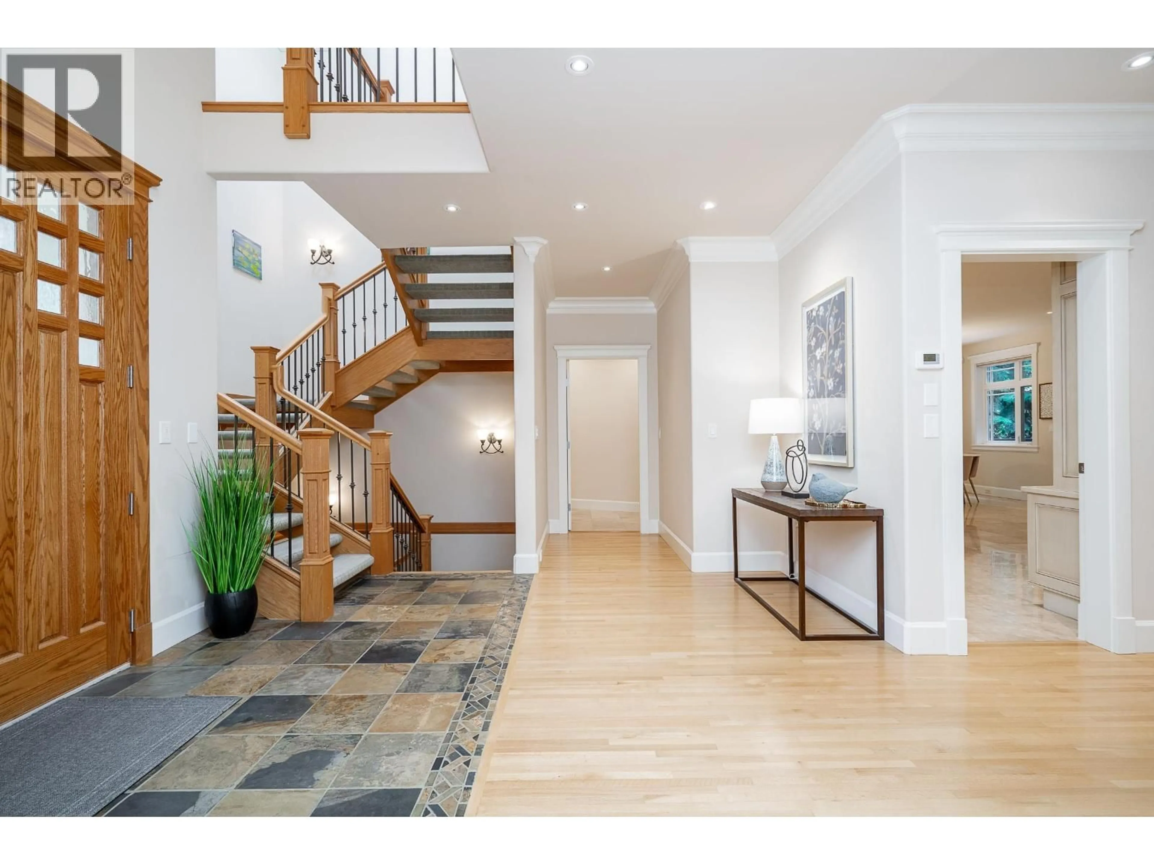 Indoor entryway for 1535 ROCKCRESS PLACE, Coquitlam British Columbia V3E2Y1
