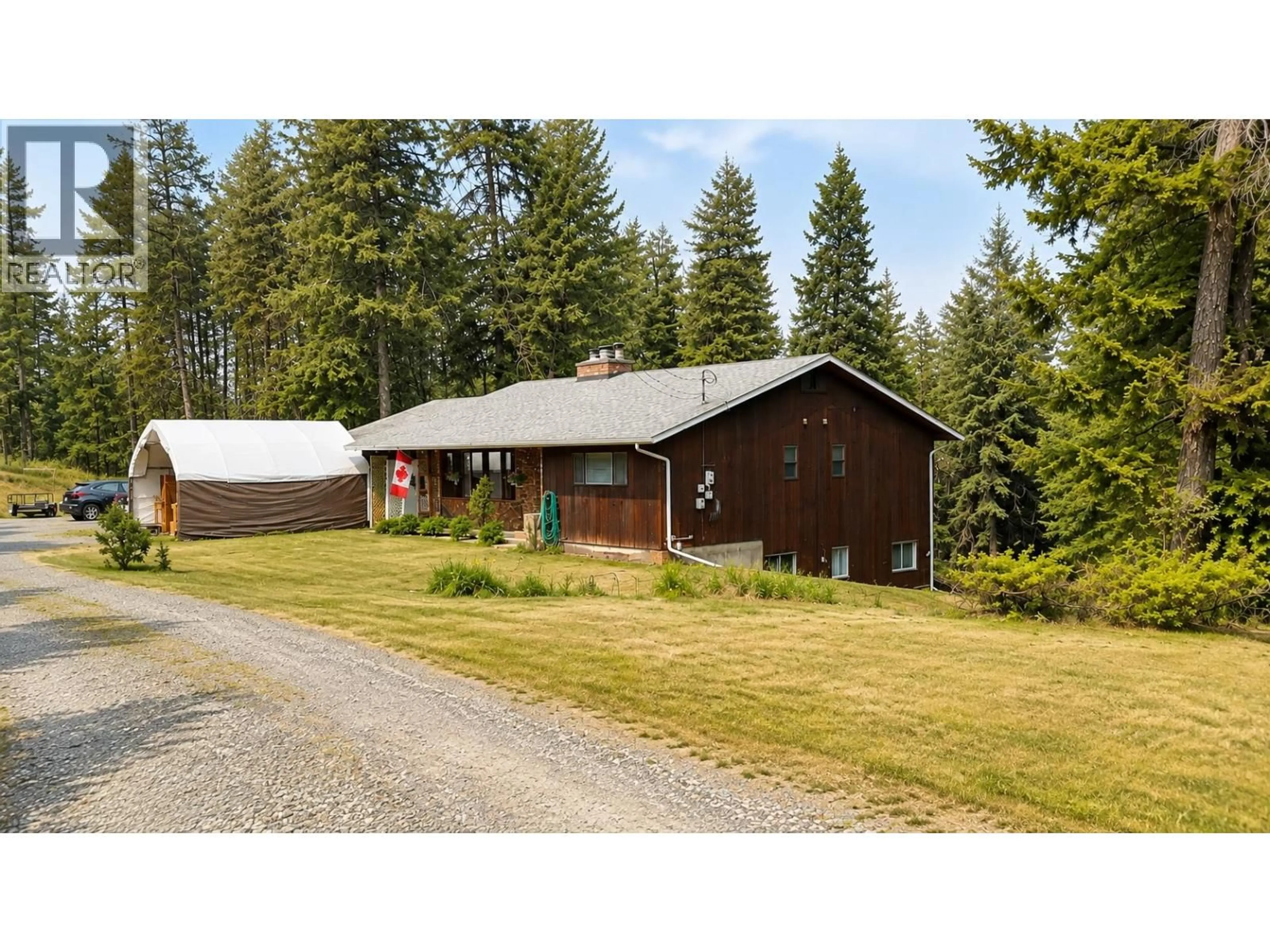A pic from outside/outdoor area/front of a property/back of a property/a pic from drone, unknown for 816 ROBERTS DRIVE, Esler / Dog Creek British Columbia V2G3K8