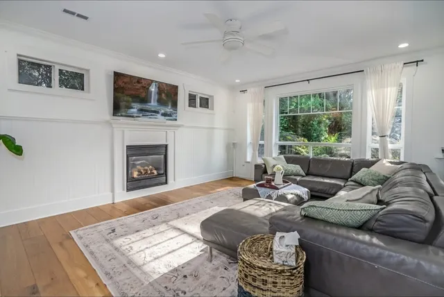 9194 WRIGHT STREET, Langley 4