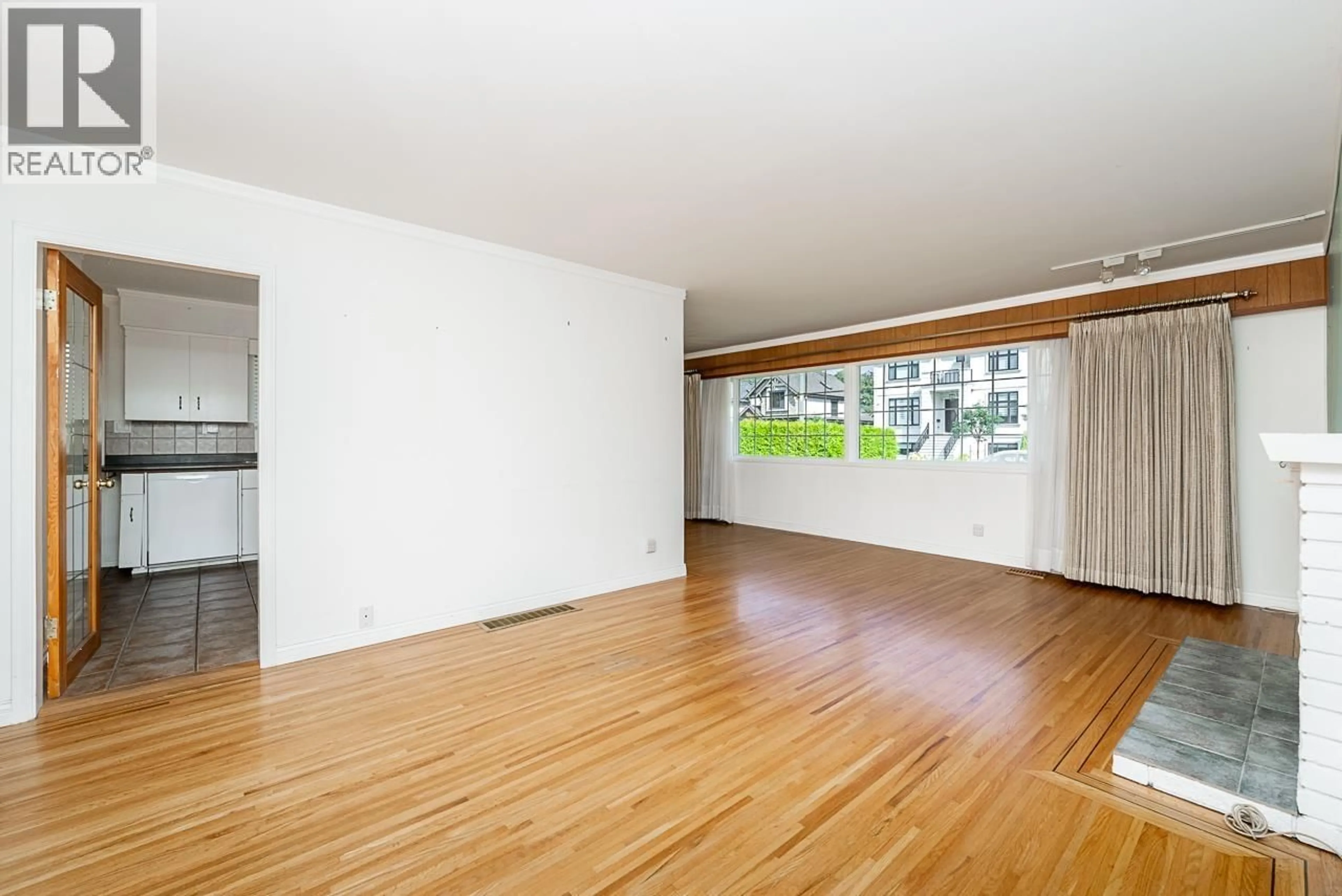 Unknown for 333 21 STREET, North Vancouver British Columbia V7L3B9