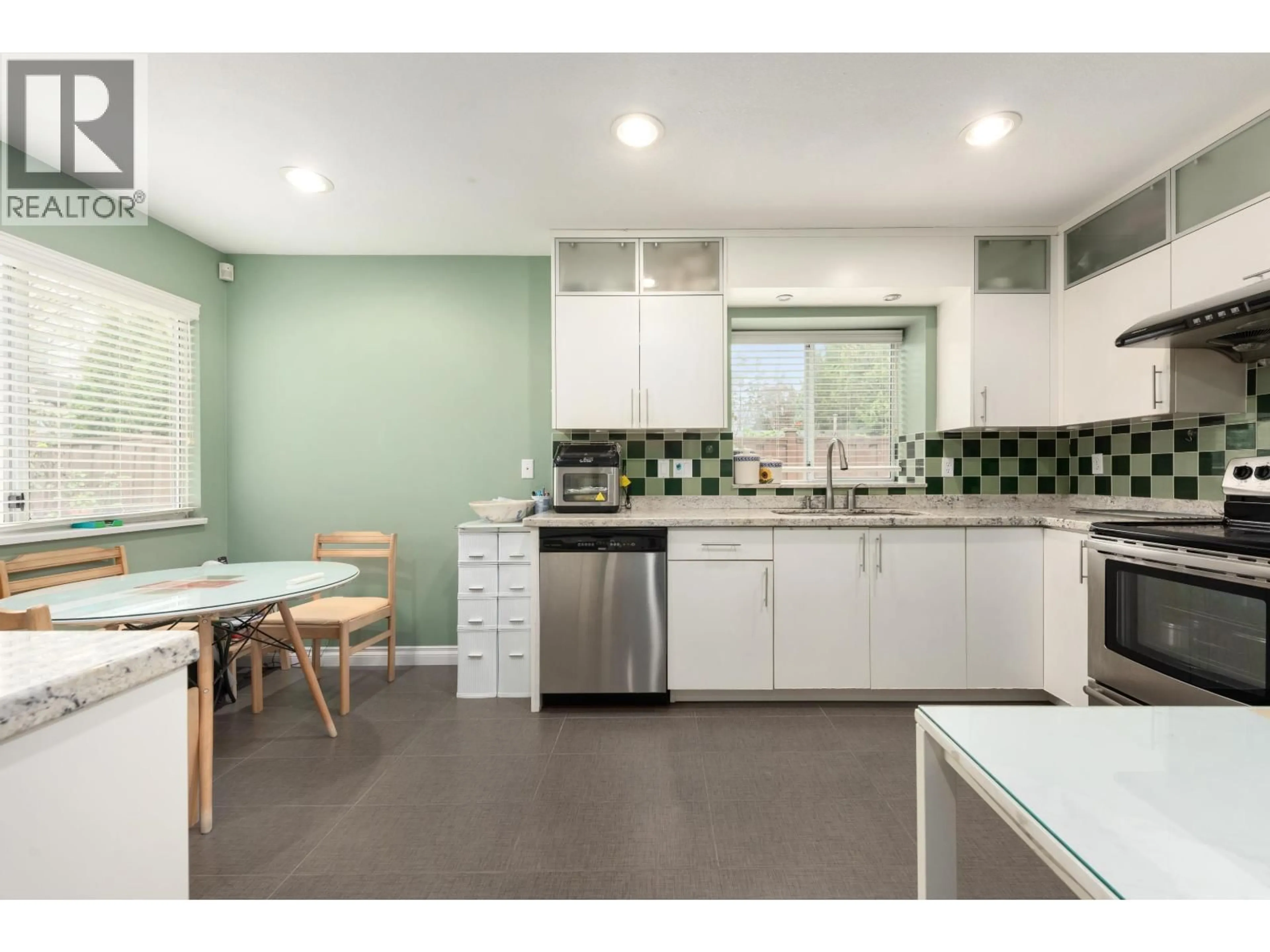 Open concept kitchen, ceramic/tile floor for 35 - 8051 ASH STREET, Richmond British Columbia V6Y3X6