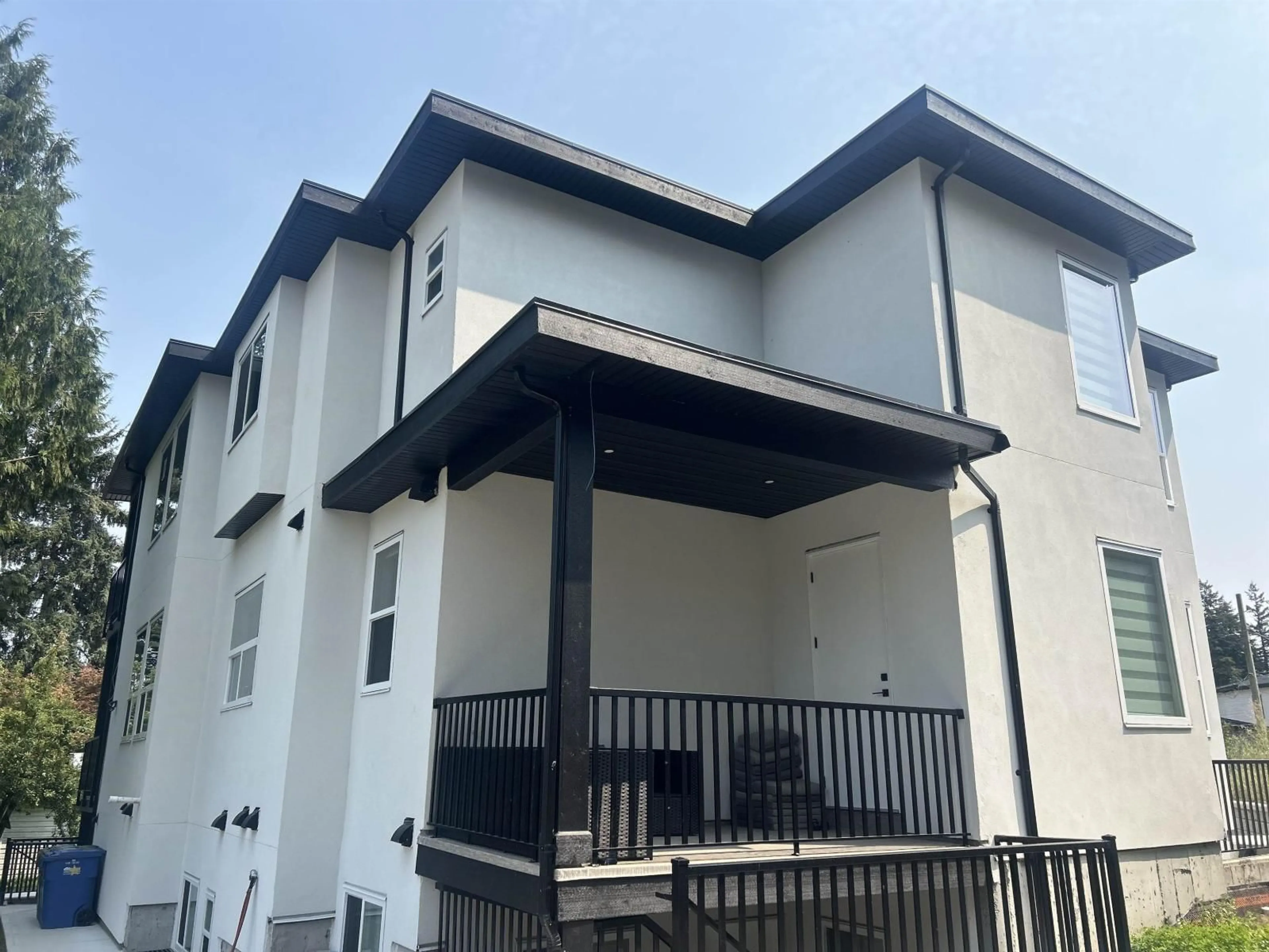 Home with vinyl exterior material, building for 31921 CASPER COURT WEST, Abbotsford British Columbia V2T2J8