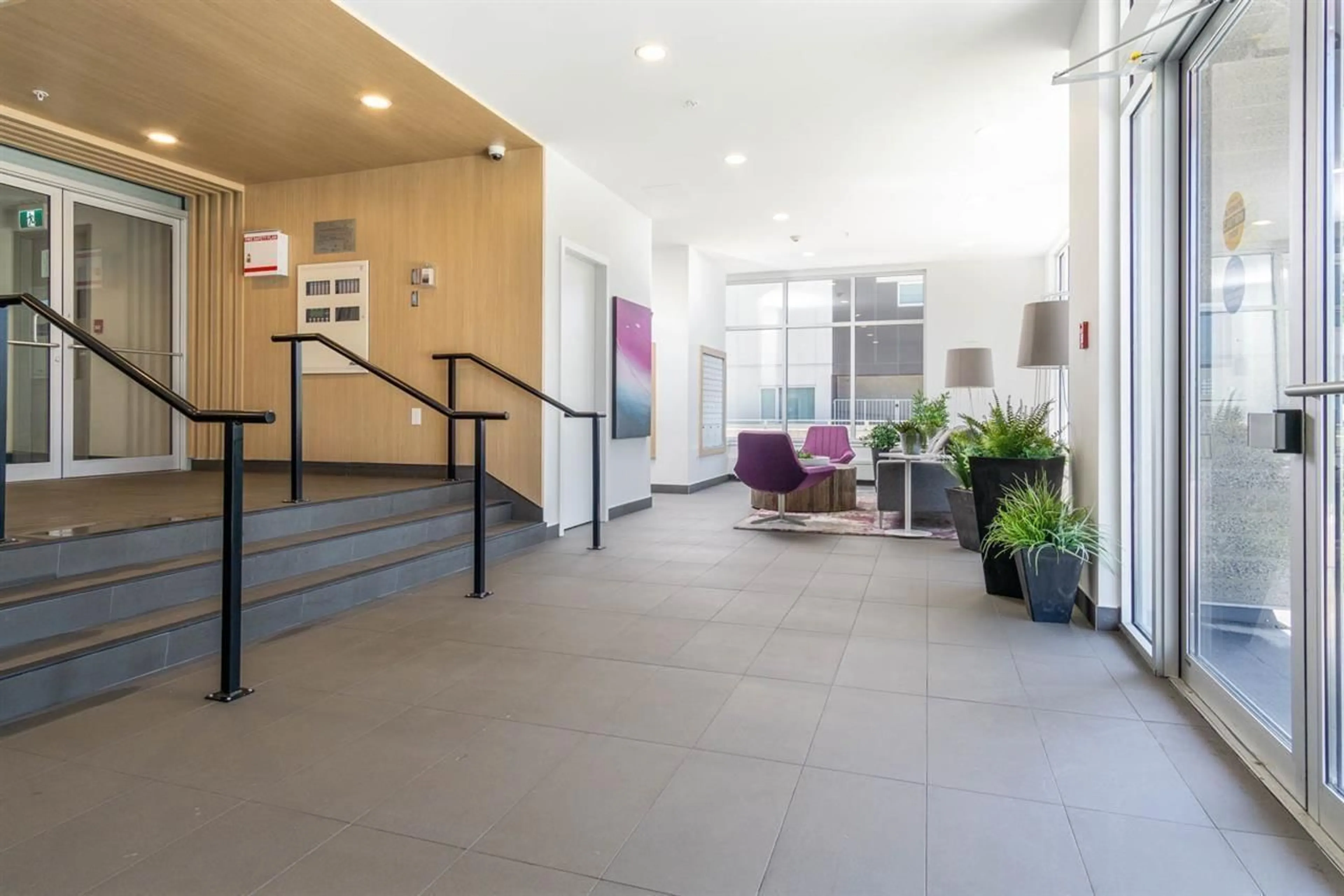 Indoor foyer for 111 - 13963 105 BOULEVARD, Surrey British Columbia V3T0M9