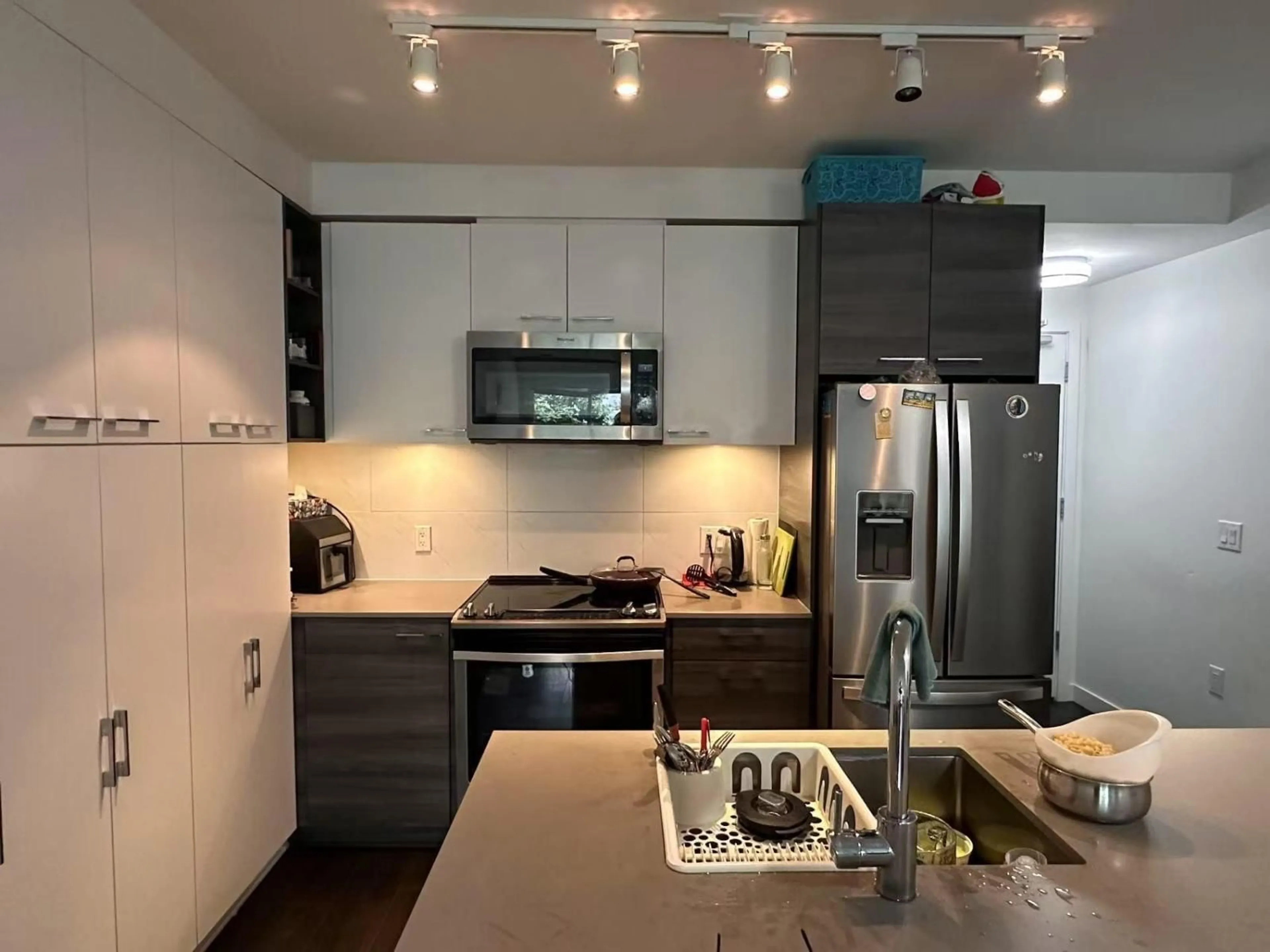 Unknown for 111 - 13963 105 BOULEVARD, Surrey British Columbia V3T0M9