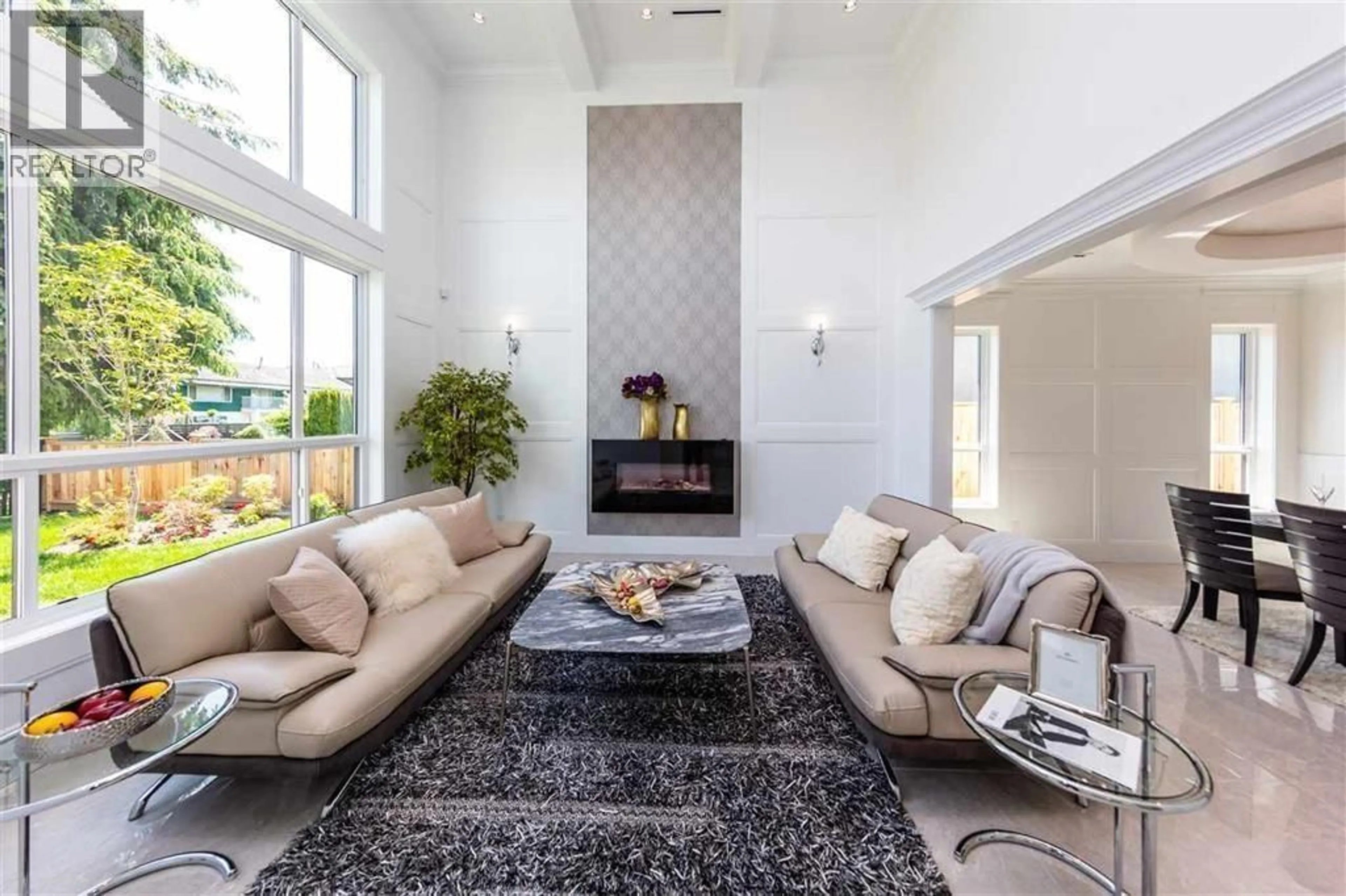 Living room with furniture, ceramic/tile floor for 10820 DENNIS CRESCENT, Richmond British Columbia V7A3S1