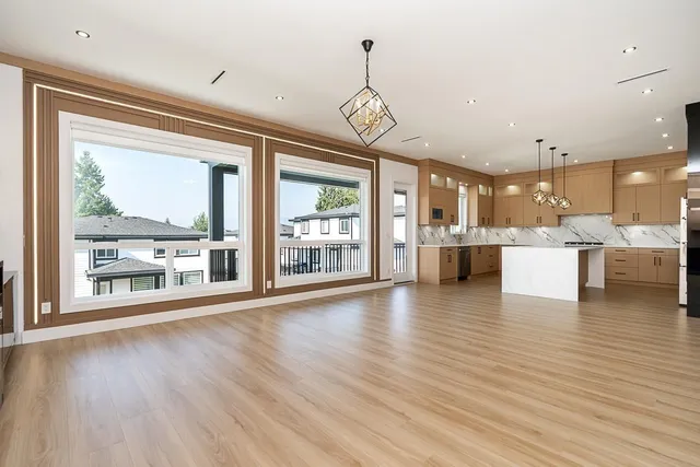 13979 113 AVENUE, Surrey 5