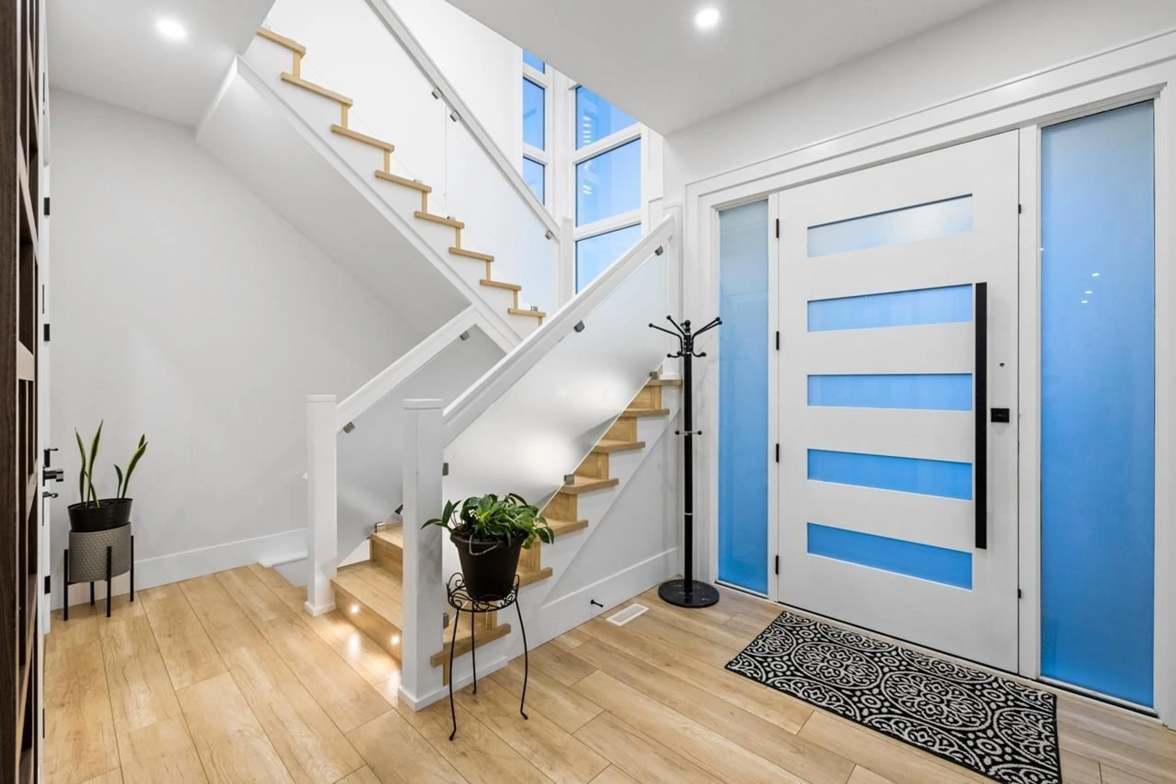 Indoor entryway for 2762 MONTANA PLACE, Abbotsford British Columbia V3G0G8