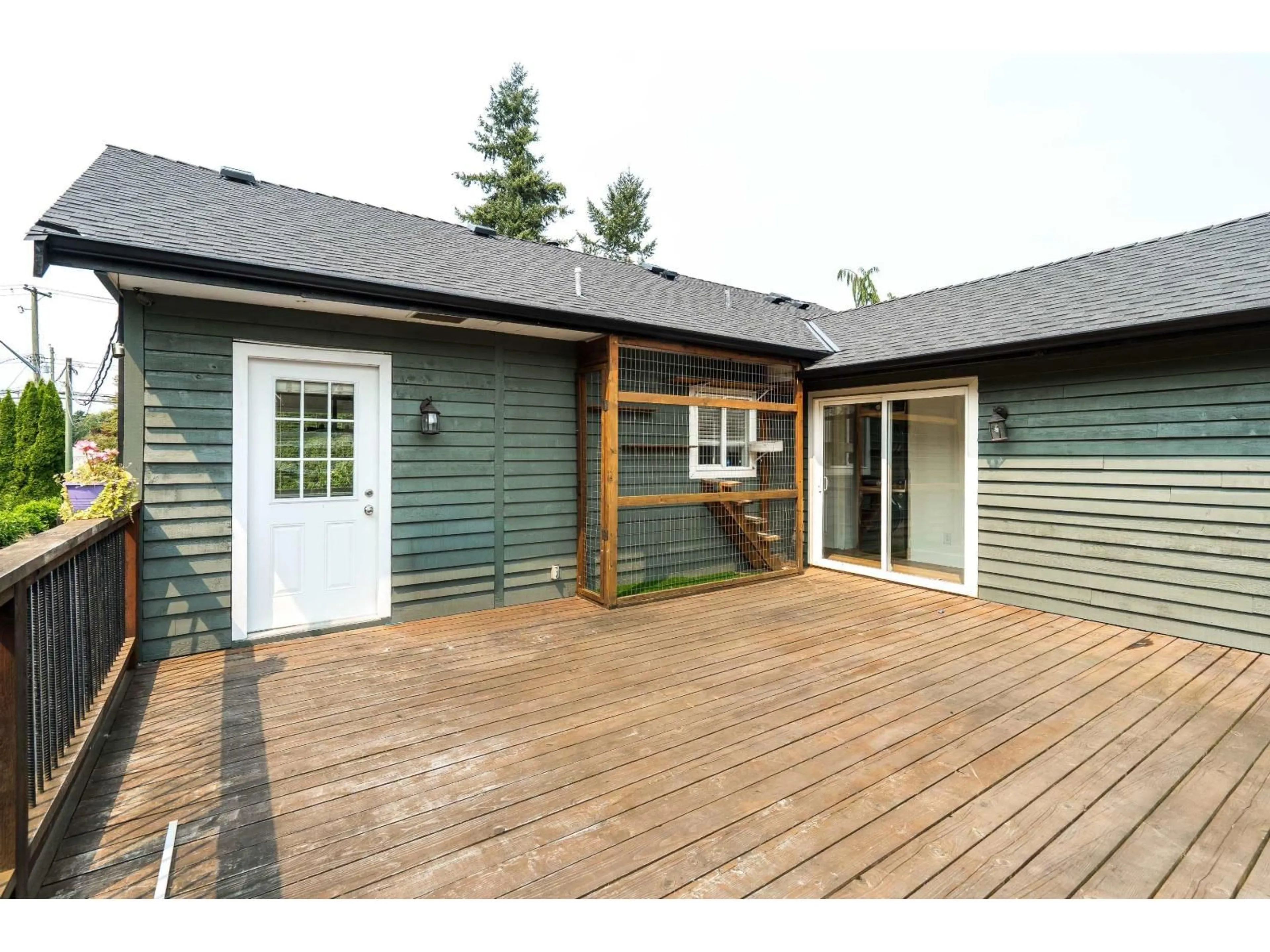 Patio, street for 8364 CADE BARR STREET, Mission British Columbia V2V3Z8