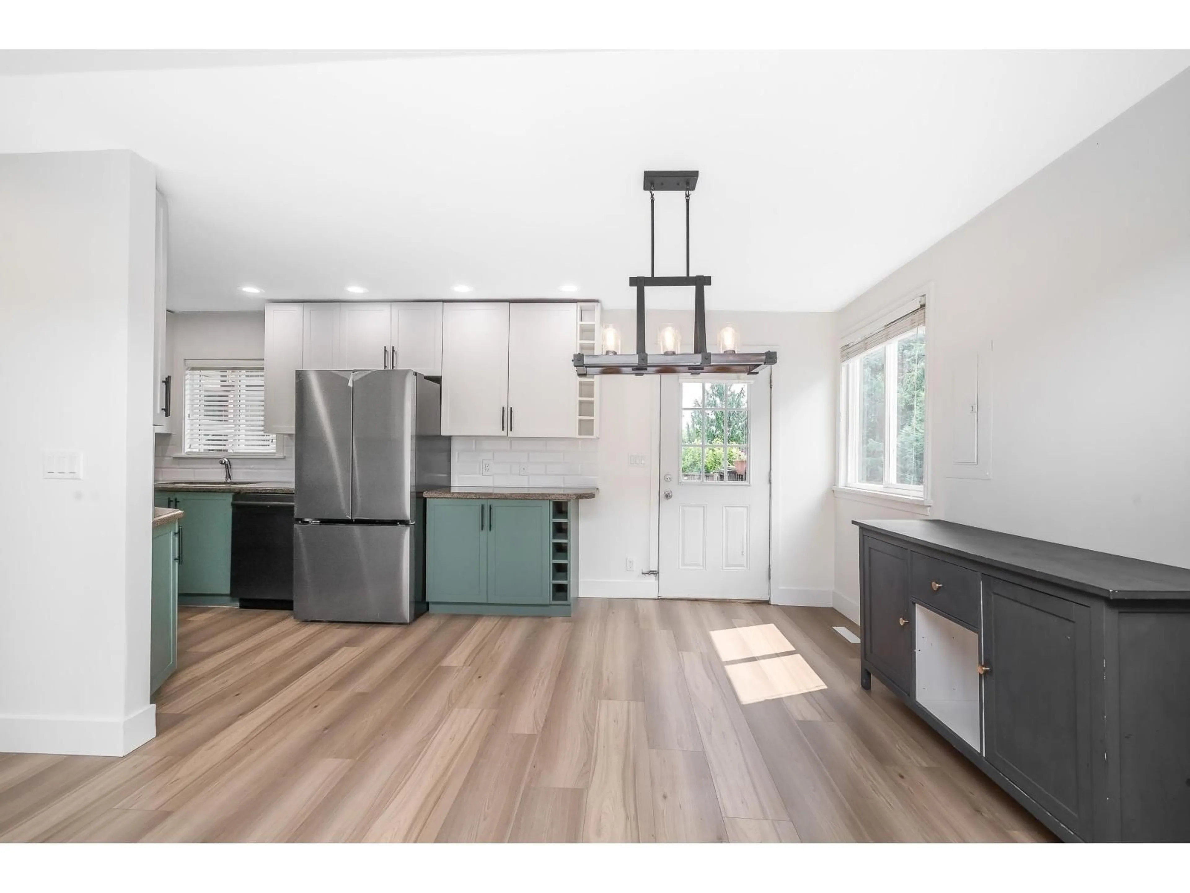Open concept kitchen, unknown for 8364 CADE BARR STREET, Mission British Columbia V2V3Z8