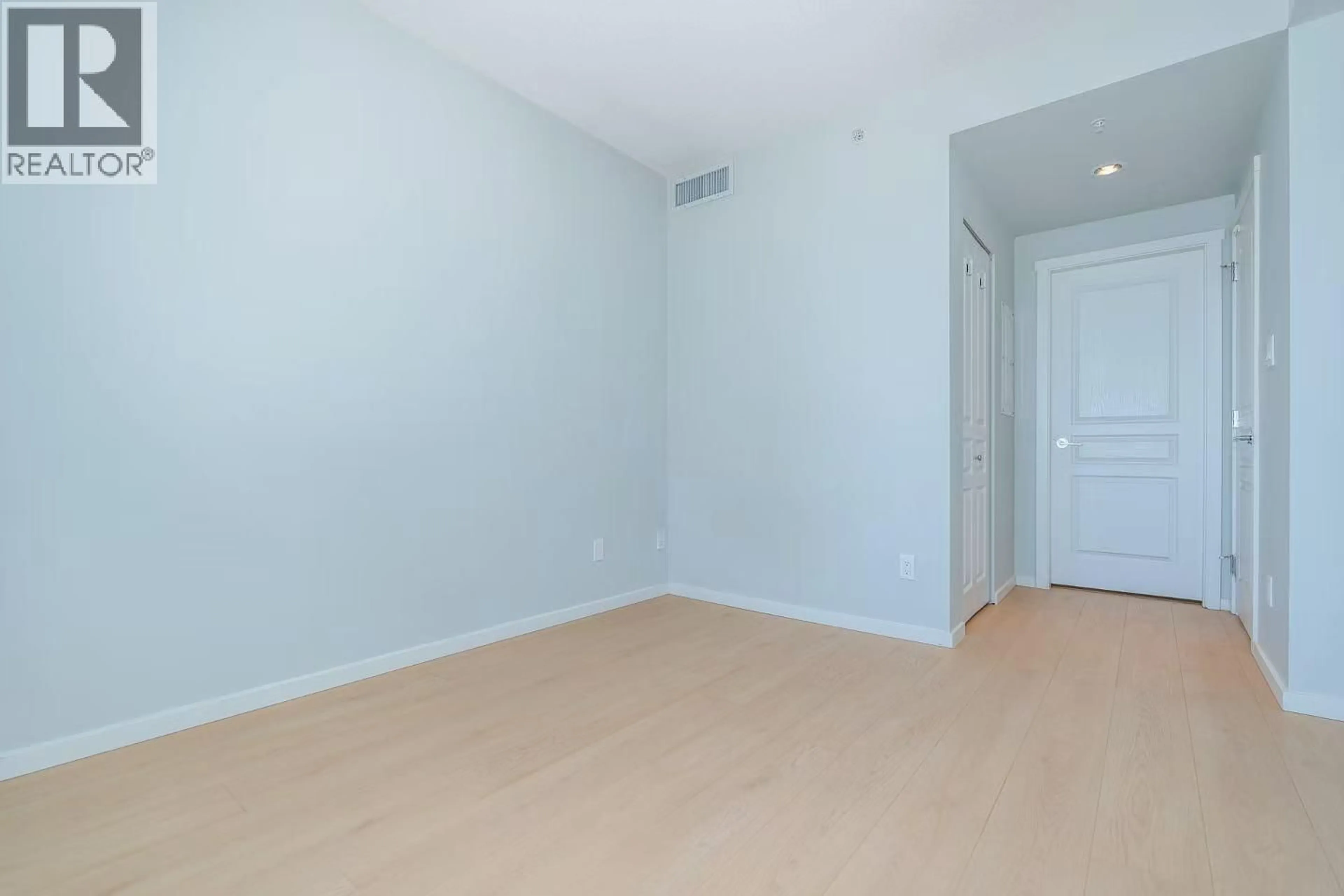 A pic of a room for 3603 - 5883 BARKER AVENUE, Burnaby British Columbia V5H2M8