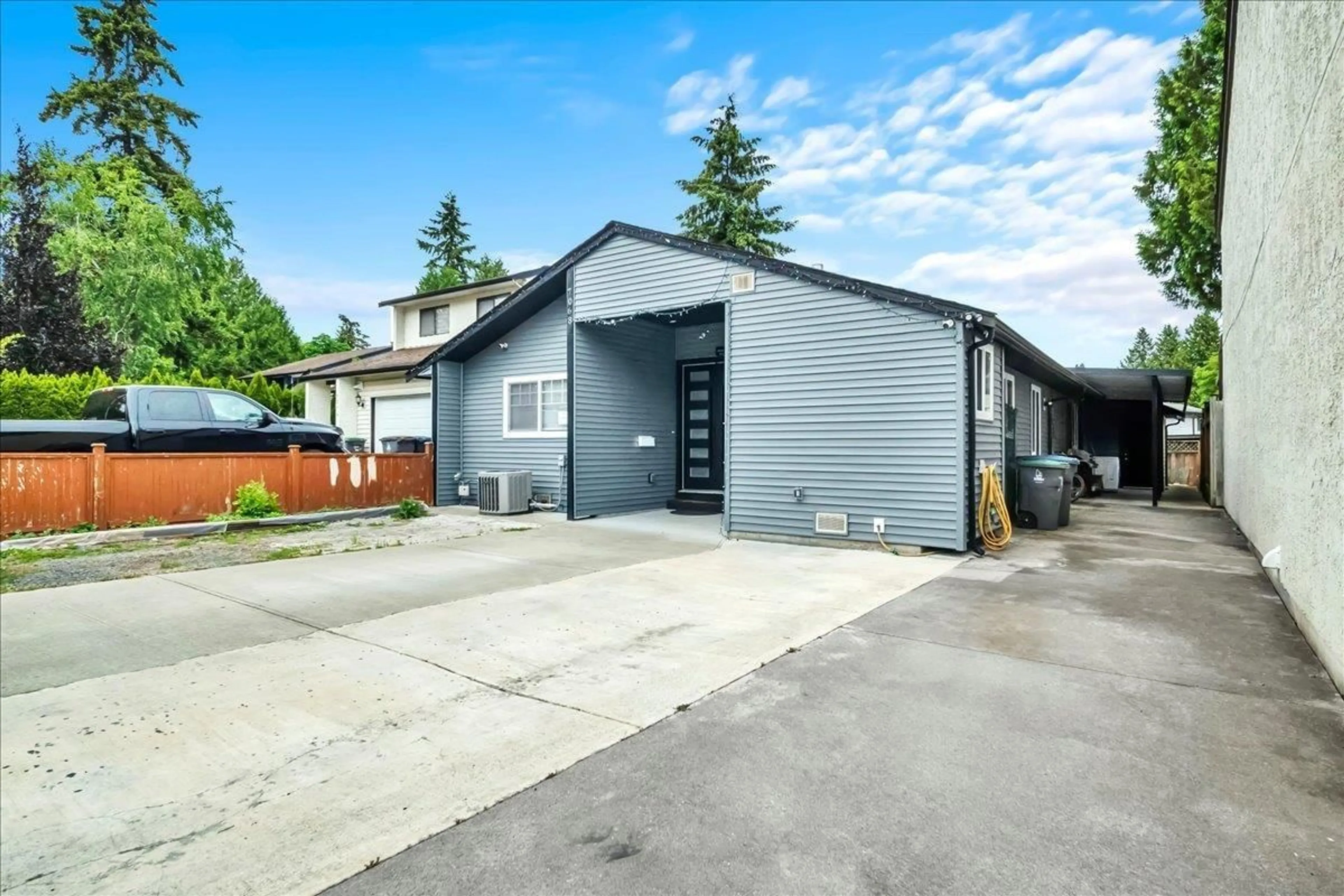 Unknown for 7068 129A AVENUE, Surrey British Columbia V3W2V7