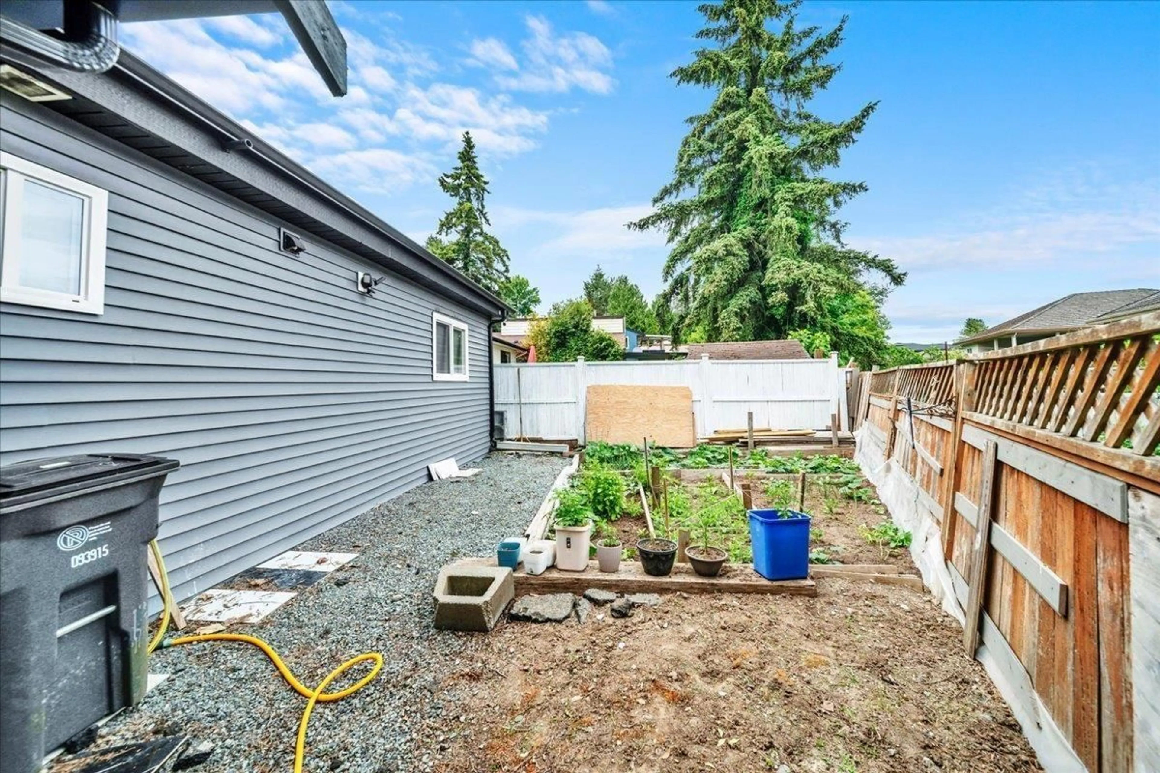 Unknown for 7068 129A AVENUE, Surrey British Columbia V3W2V7
