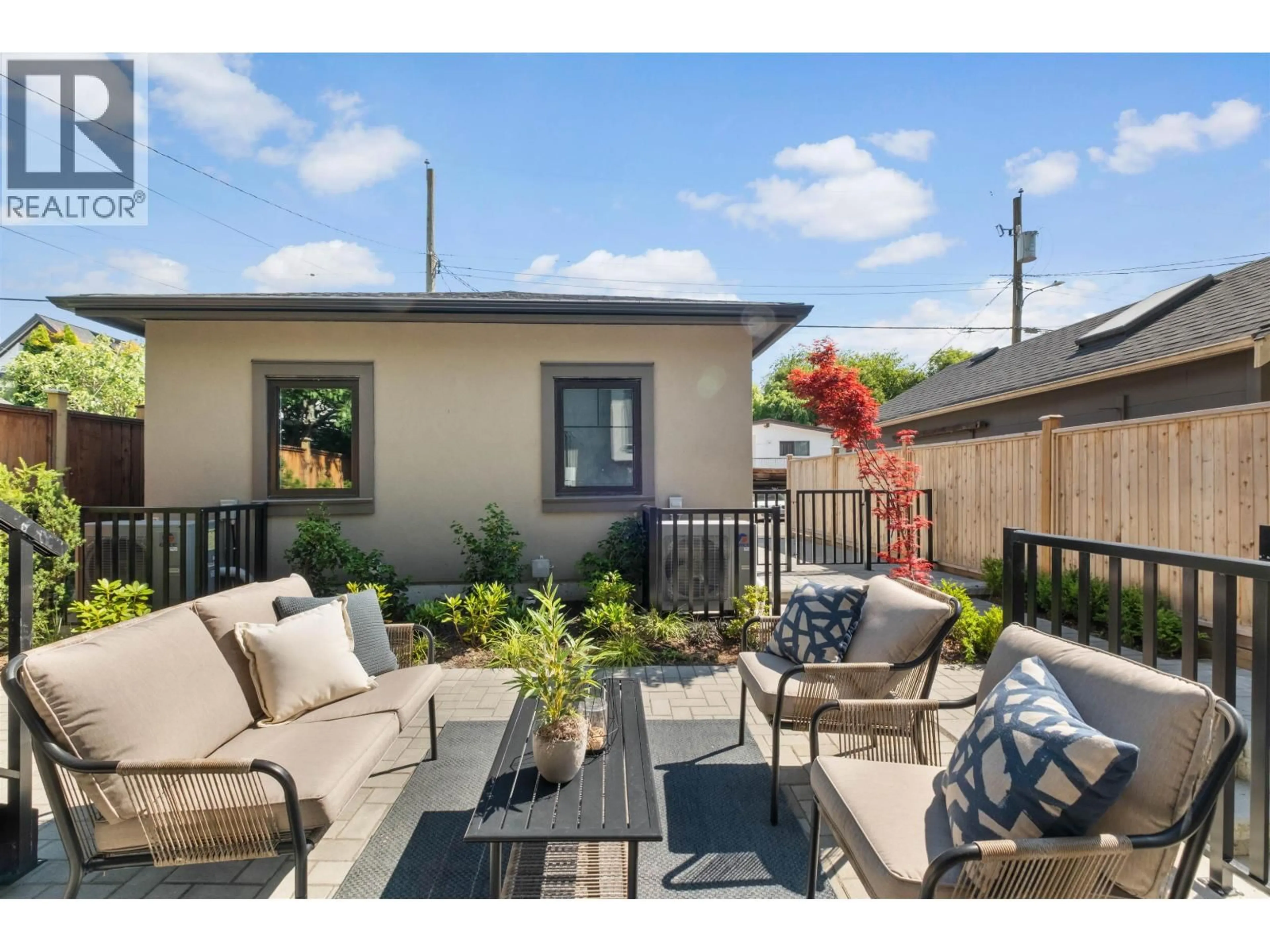 Patio, street for 2236 5TH AVENUE, Vancouver British Columbia V5N1M8