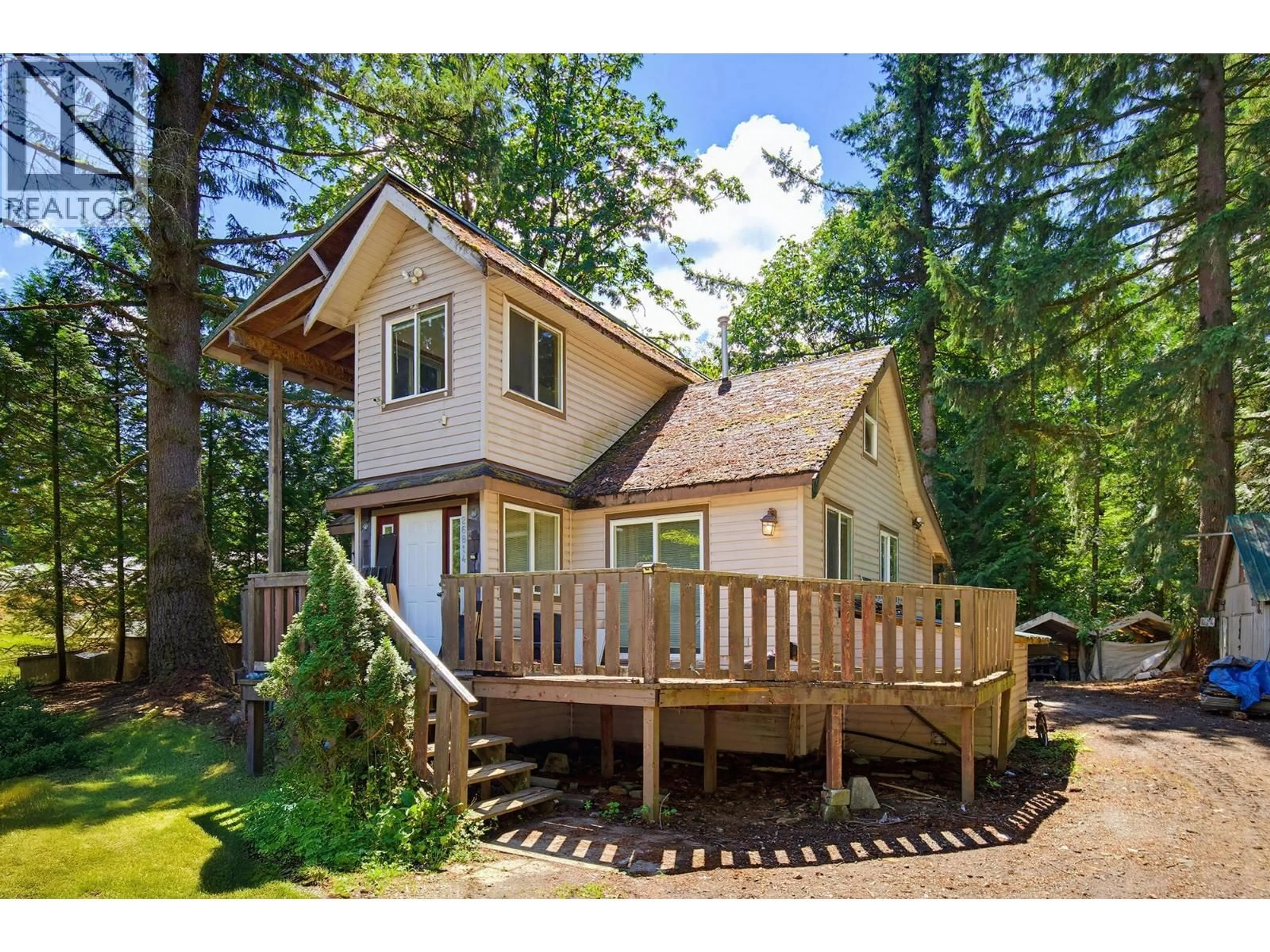Home with vinyl exterior material, unknown for 26814 DEWDNEY TRUNK ROAD, Maple Ridge British Columbia V2W1N9