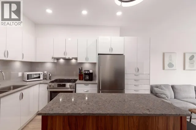 404 - 2666 DUKE STREET, Vancouver 4