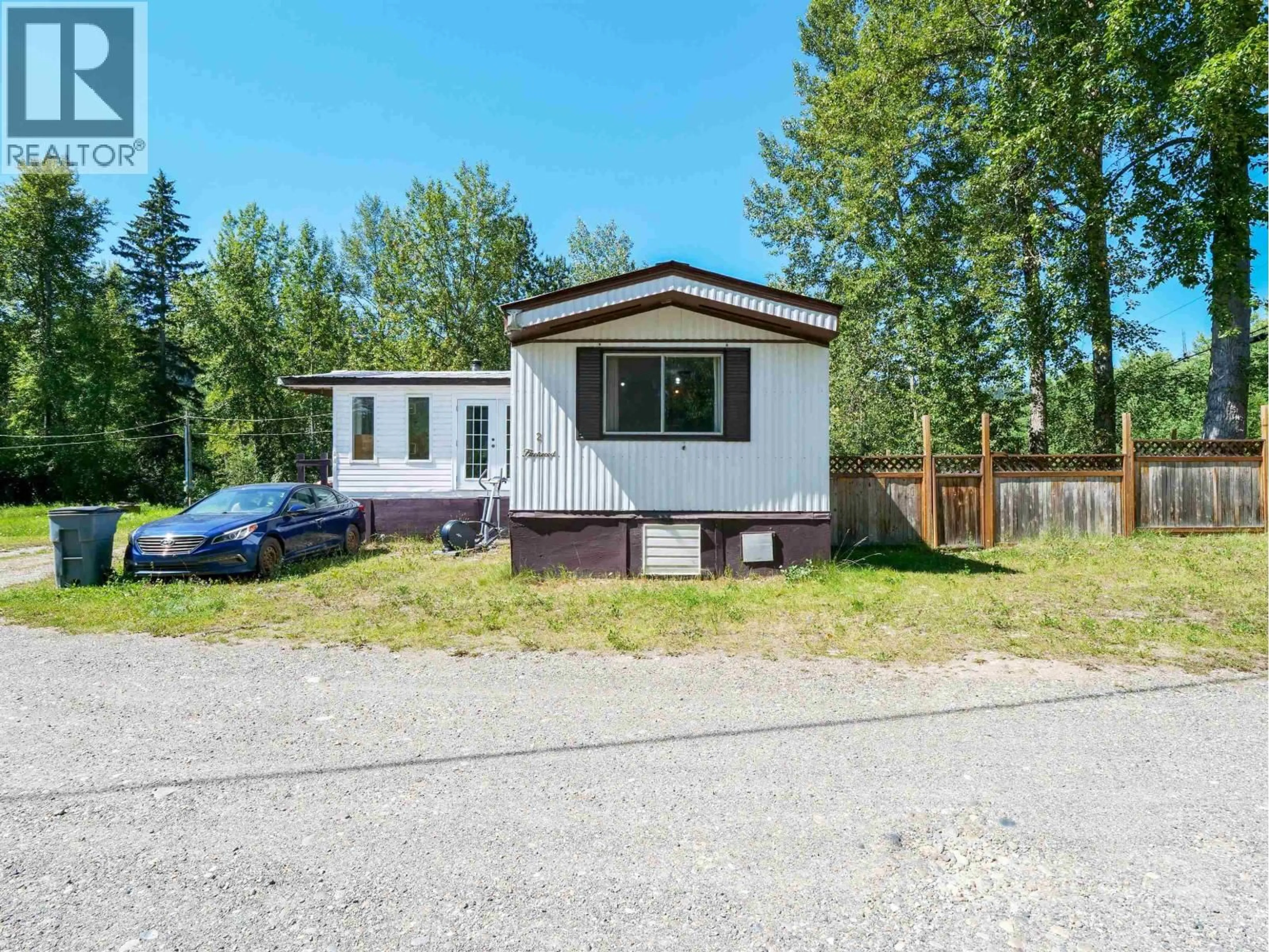 Home with vinyl exterior material, street for 2 - 325 SKYLINE ROAD, Quesnel British Columbia V2J6H9