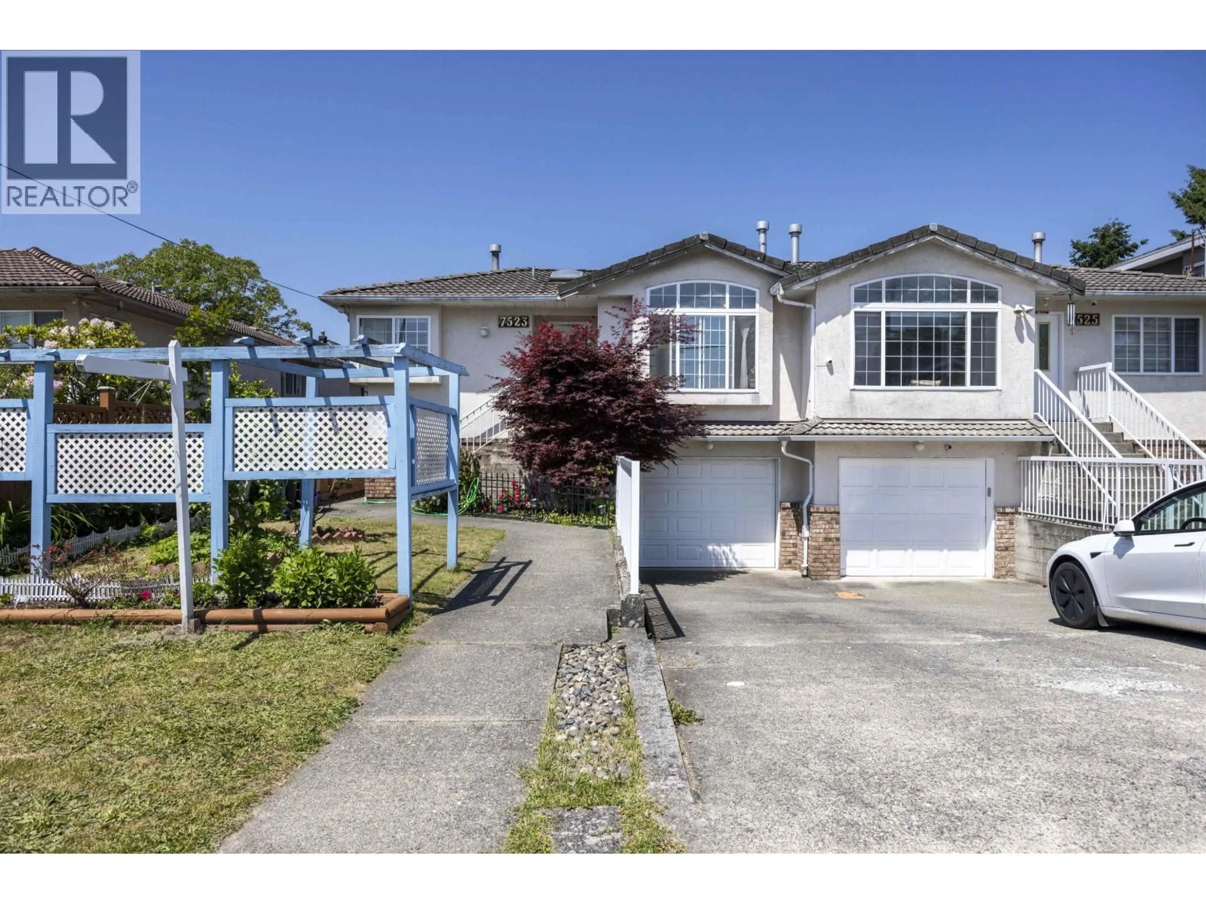 Home with vinyl exterior material, street for 7523 17TH AVENUE, Burnaby British Columbia V3N1L6