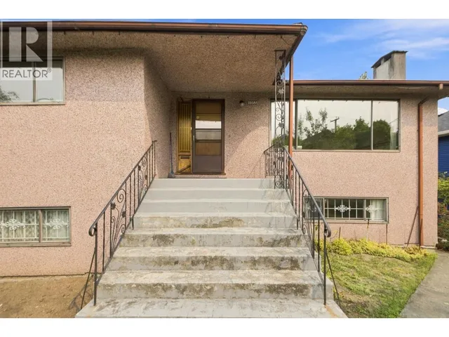 1955 TURNER STREET, Vancouver 5