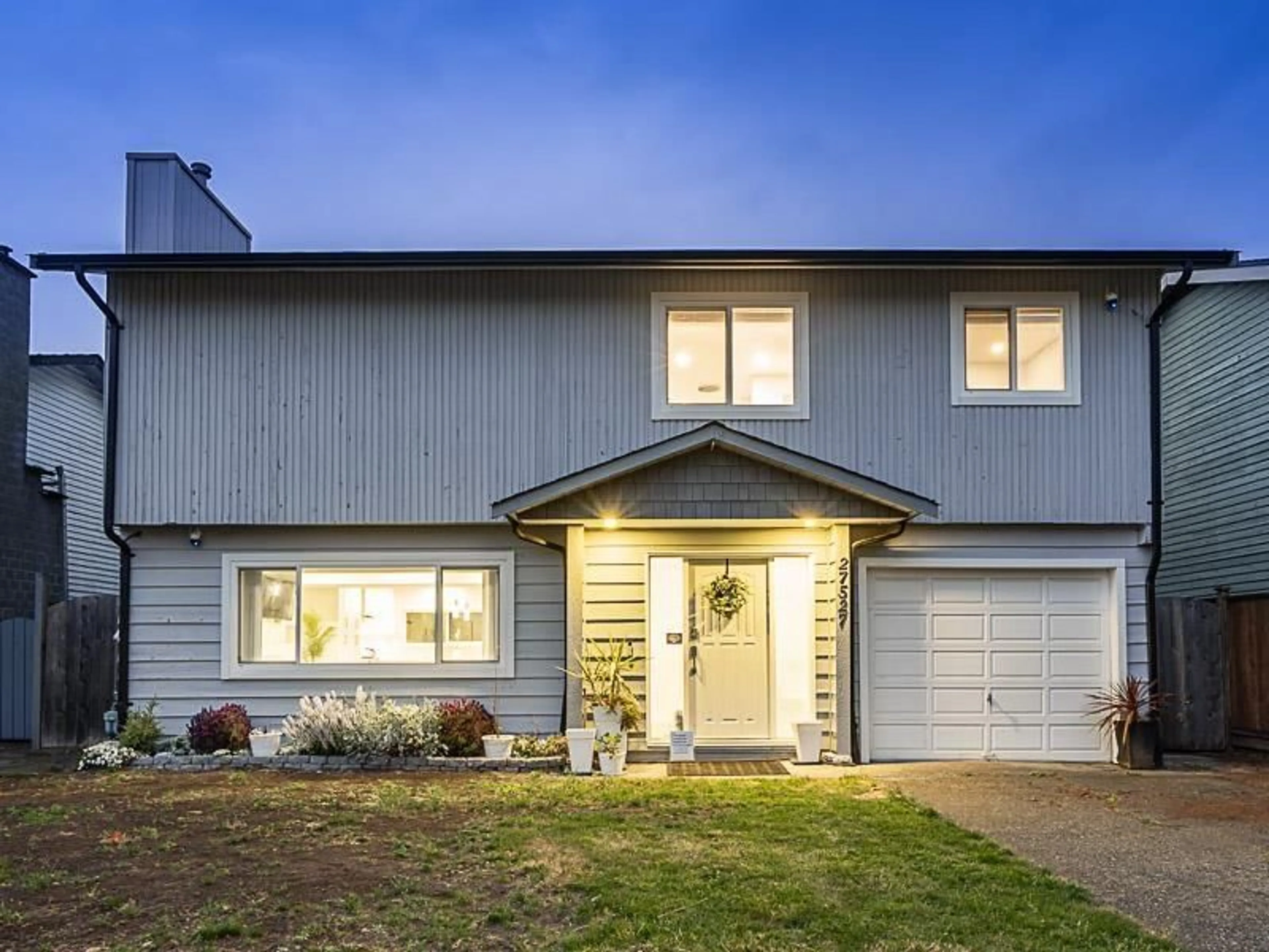 Home with vinyl exterior material, street for 27527 31A AVENUE, Langley British Columbia V4W3L2