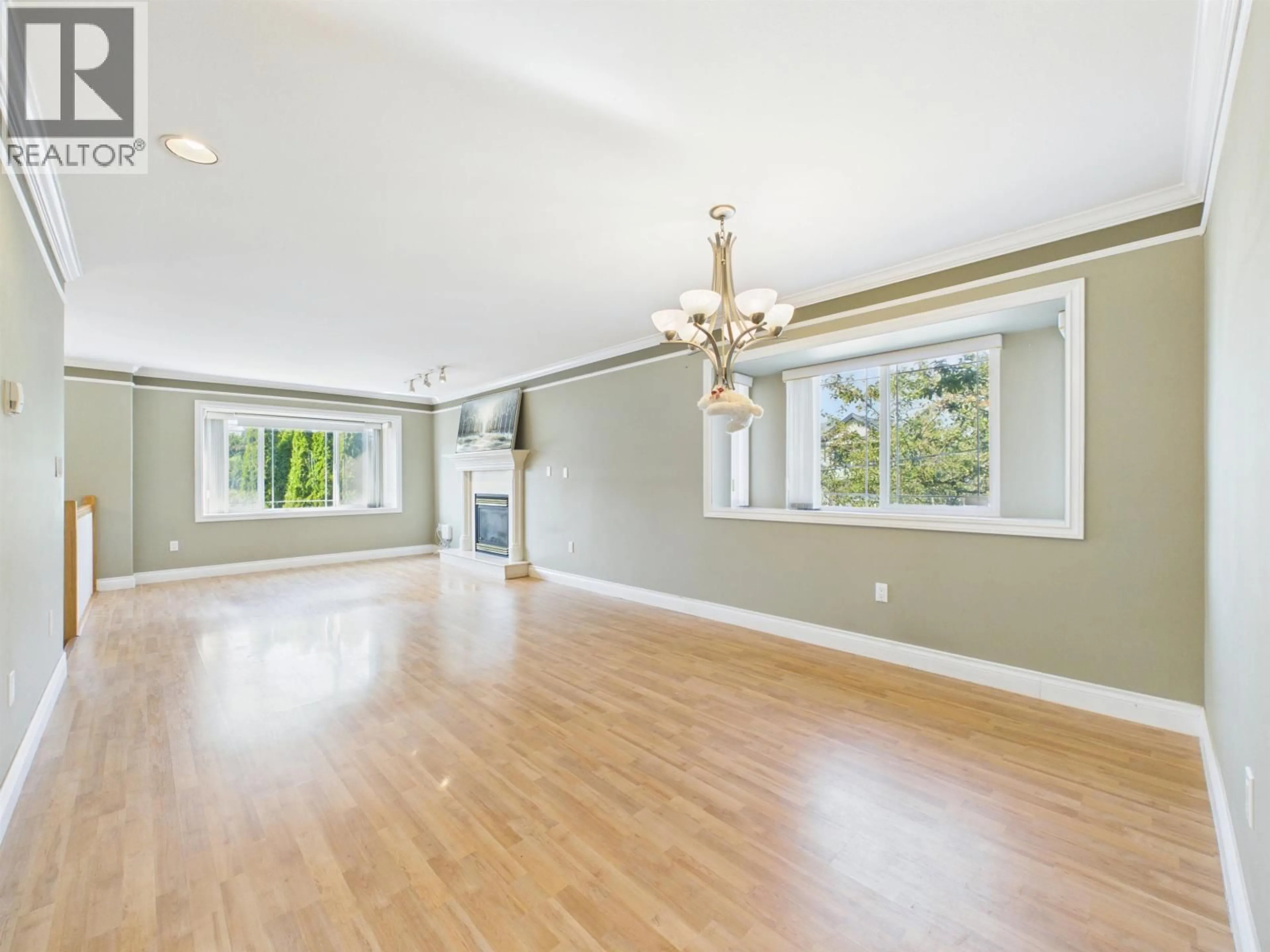 A pic of a room for 7698 14TH AVENUE, Burnaby British Columbia V3N2A6