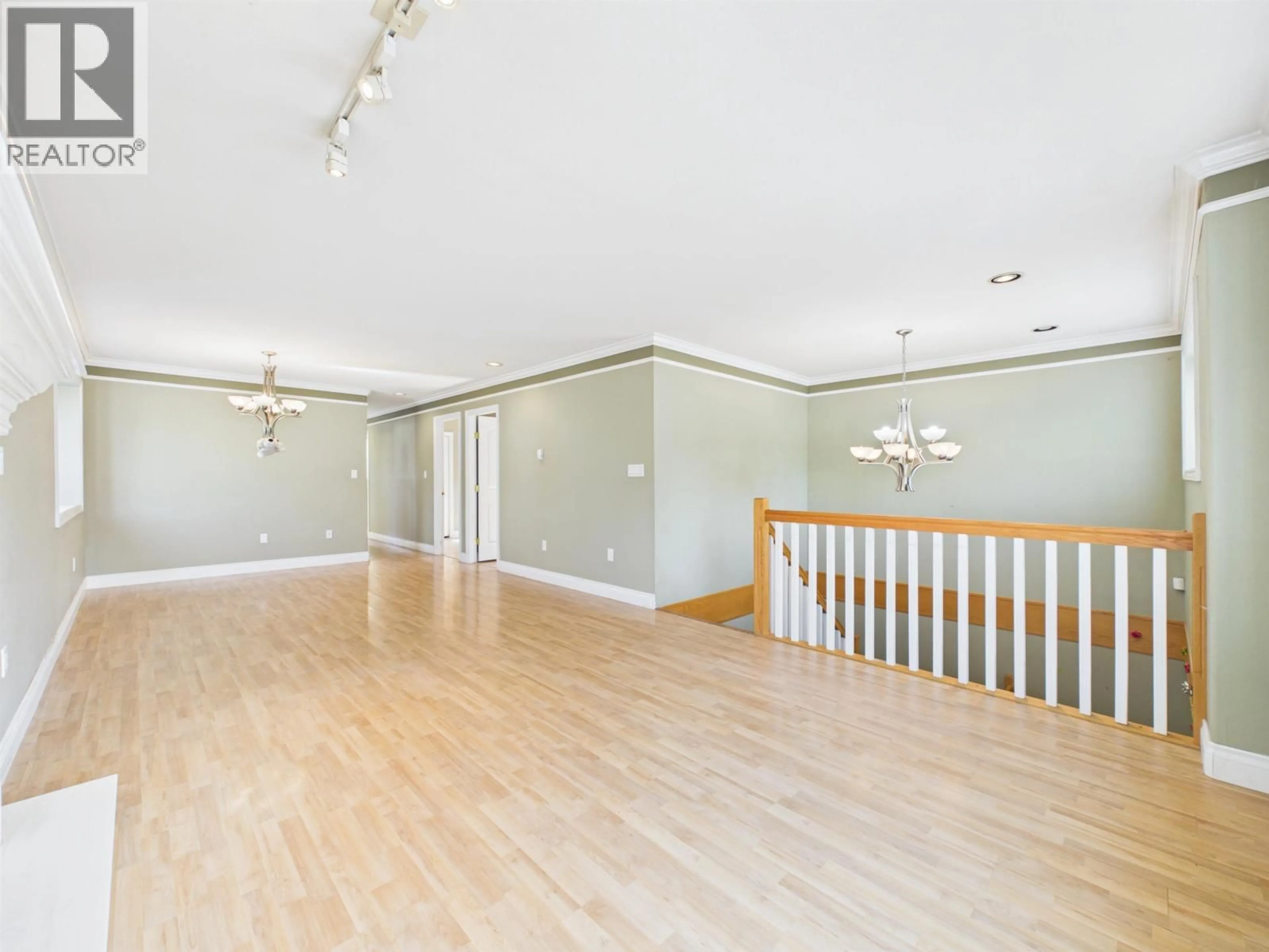 Unknown for 7698 14TH AVENUE, Burnaby British Columbia V3N2A6