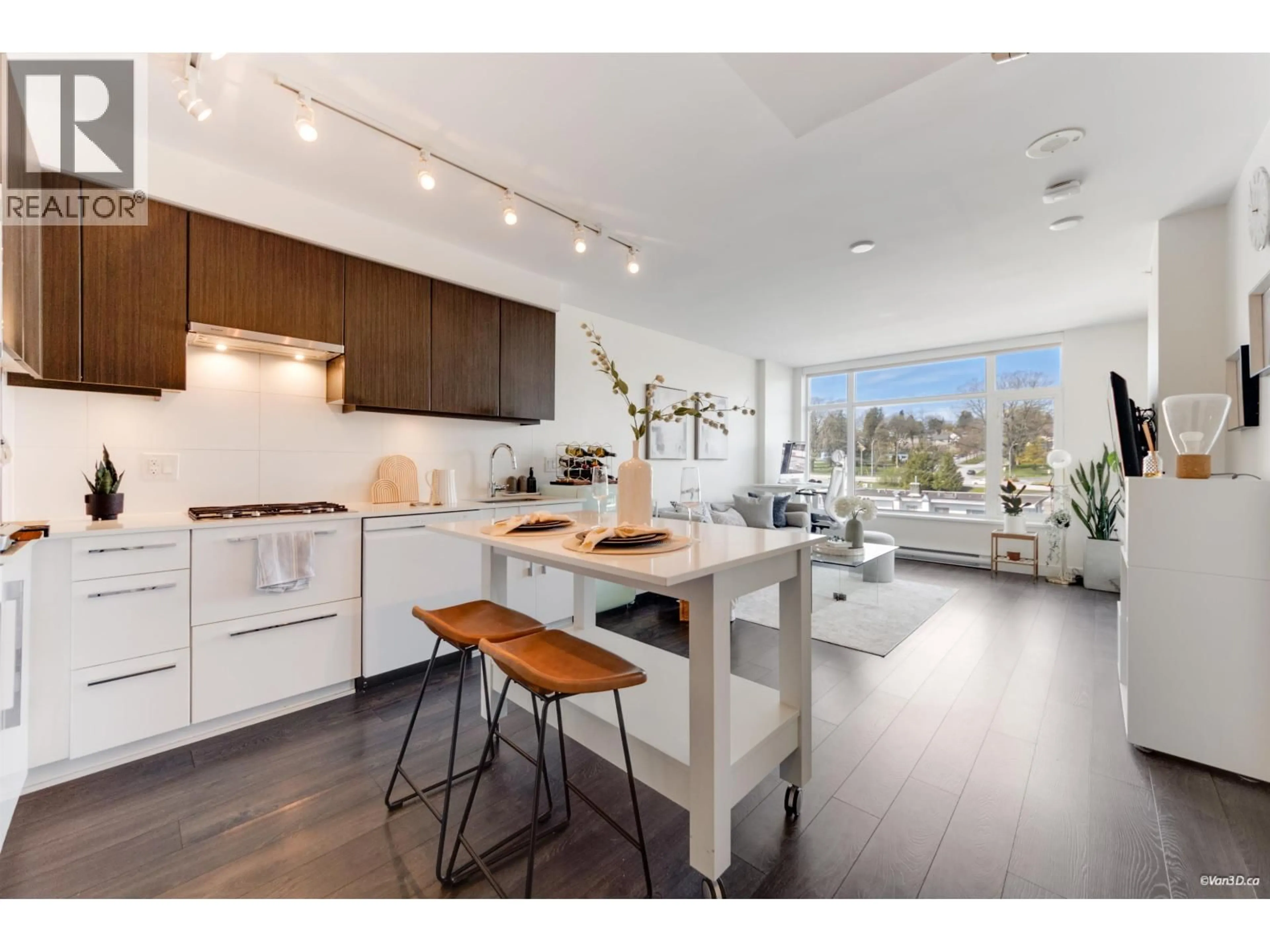 Open concept kitchen, wood/laminate floor for 607 - 188 AGNES STREET, New Westminster British Columbia V3L0H6
