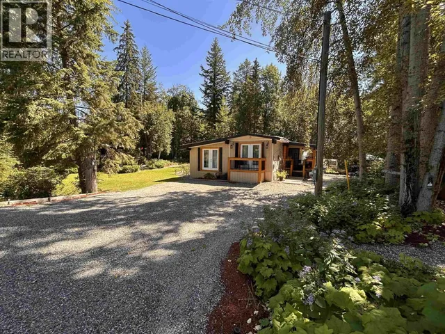 1122 ELLISON ROAD, Quesnel 2