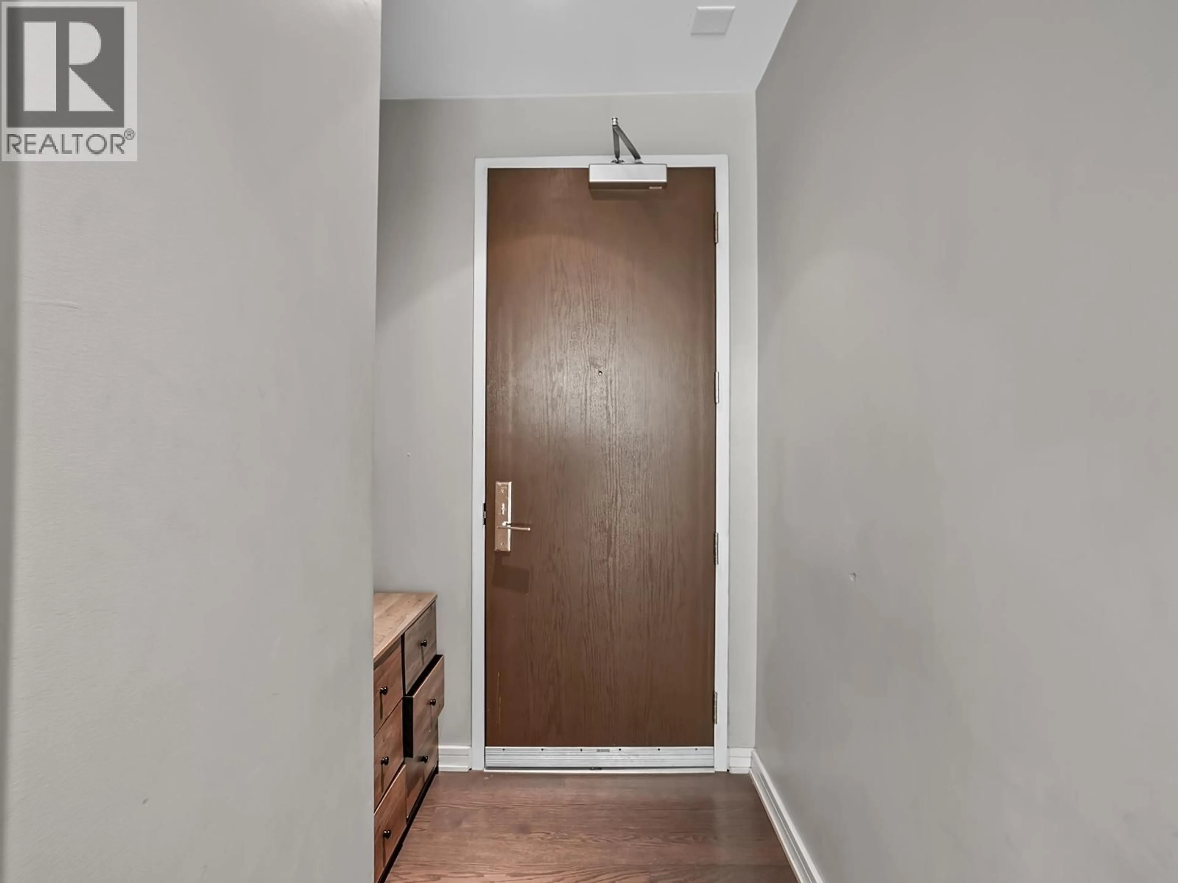 Indoor entryway for 610 - 123 1ST AVENUE, Vancouver British Columbia V5Y0E2