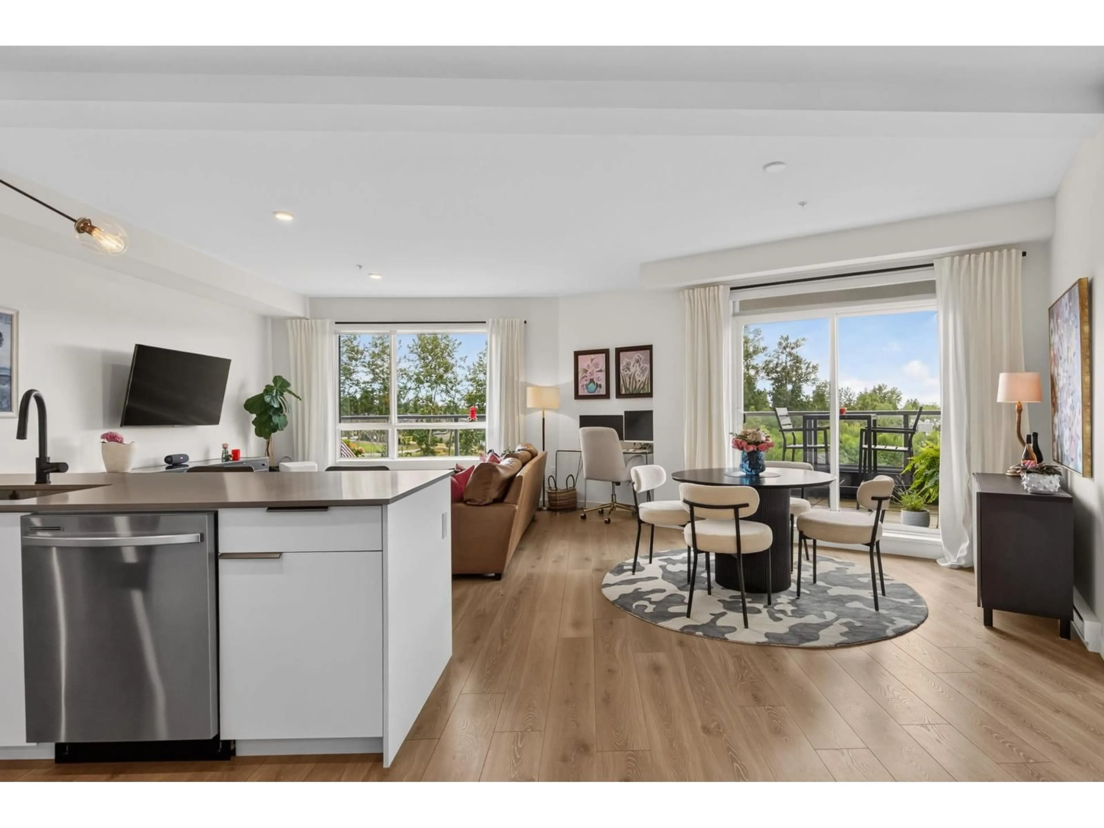 Open concept kitchen, unknown for 516 - 7920 206 STREET, Langley British Columbia V2Y3X1