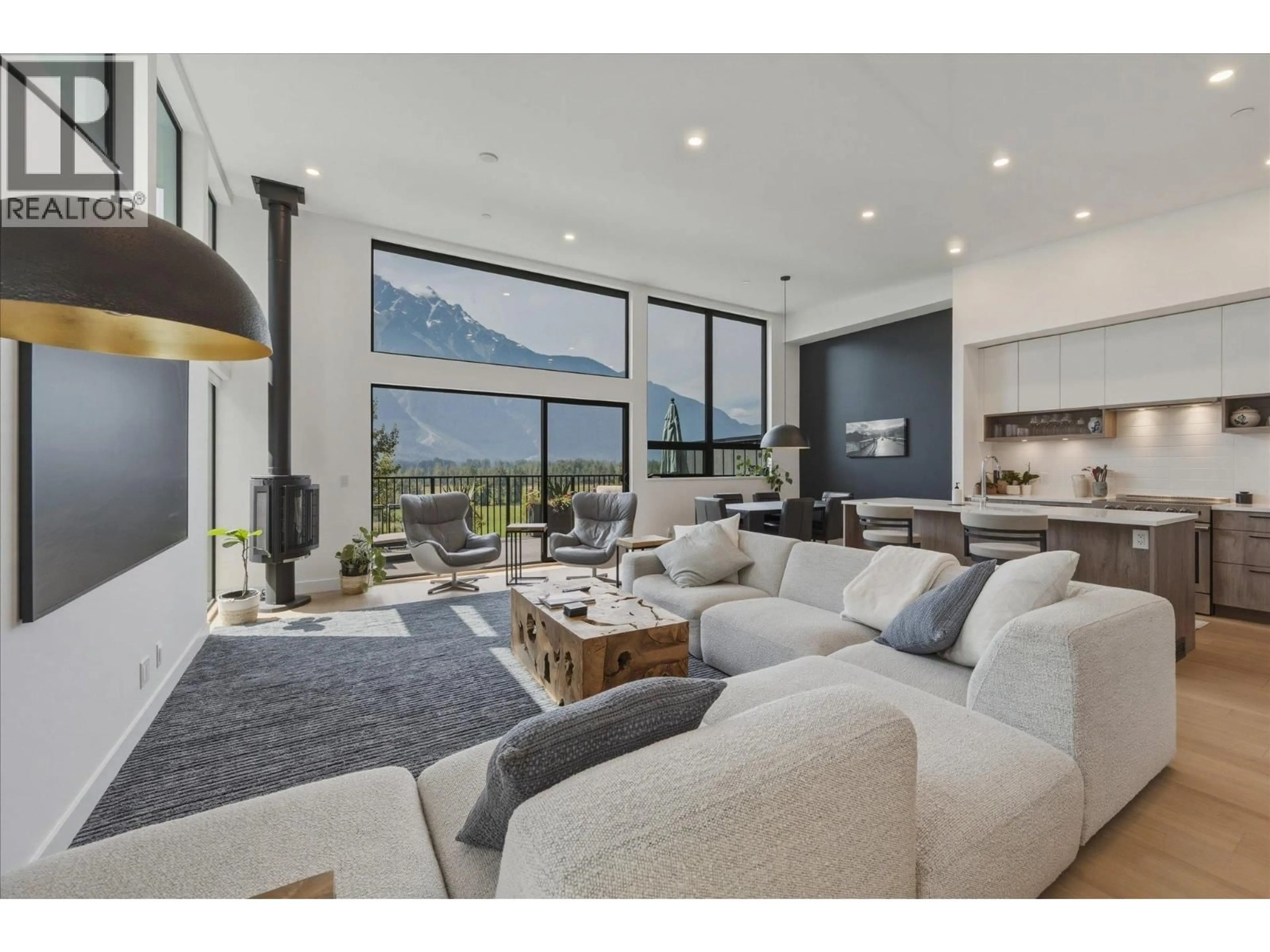 Living room with furniture, unknown for 26 - 4000 SUNSTONE WAY, Pemberton British Columbia V0N2L3