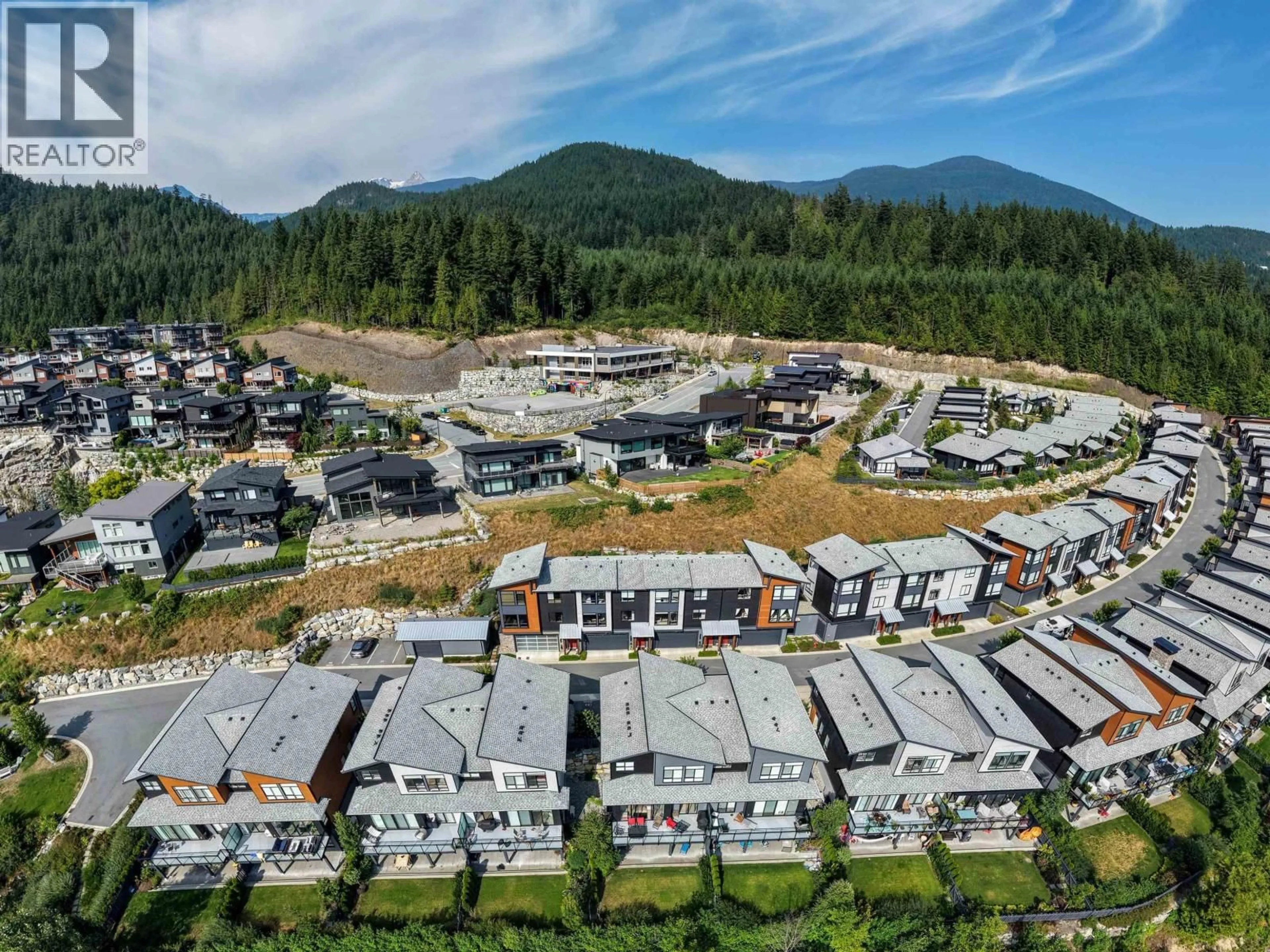 A pic from outside/outdoor area/front of a property/back of a property/a pic from drone, mountain view for 41328 HIGHLINE PLACE, Squamish British Columbia V8B1C2