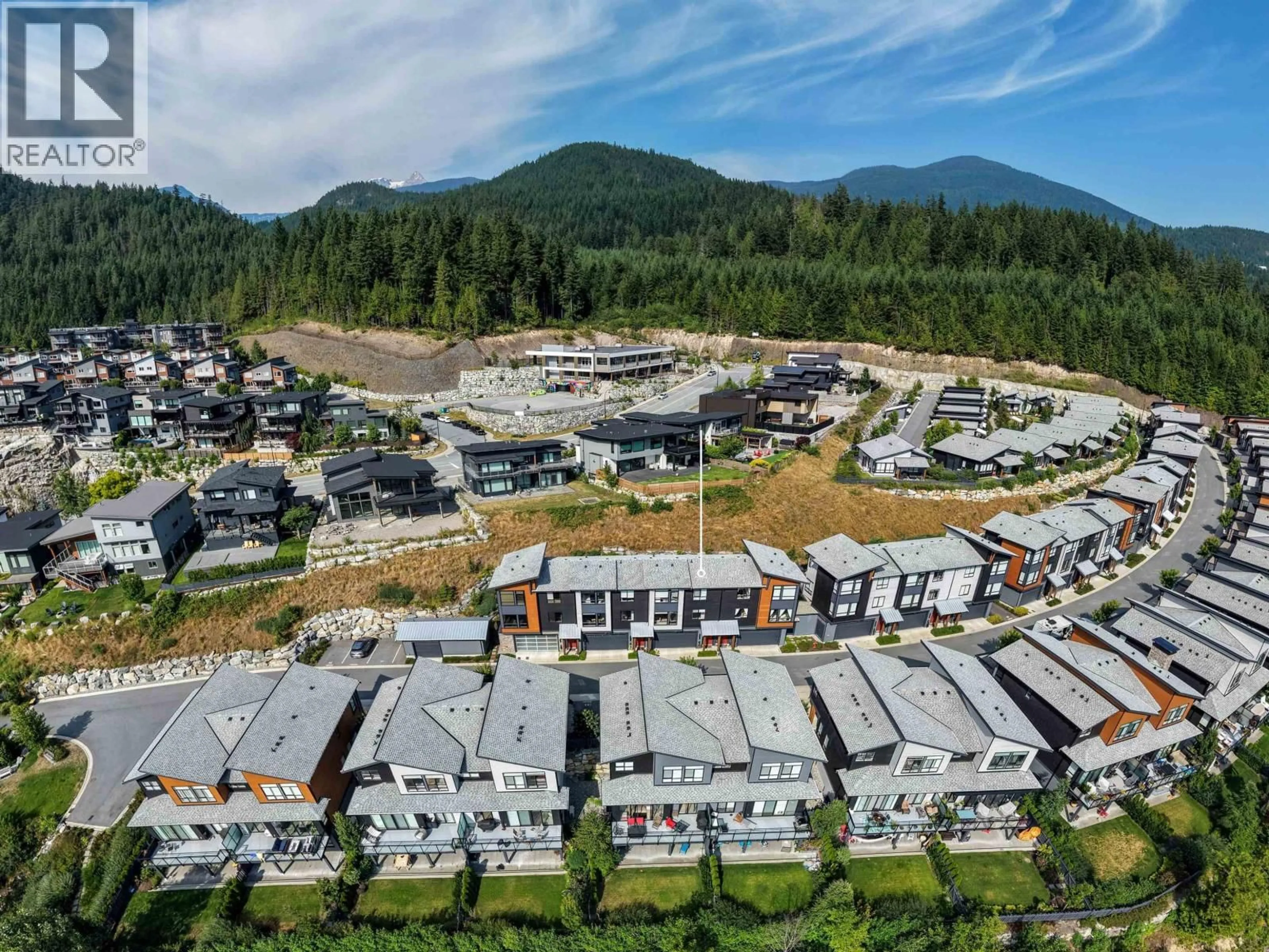 A pic from outside/outdoor area/front of a property/back of a property/a pic from drone, mountain view for 41328 HIGHLINE PLACE, Squamish British Columbia V8B1C2