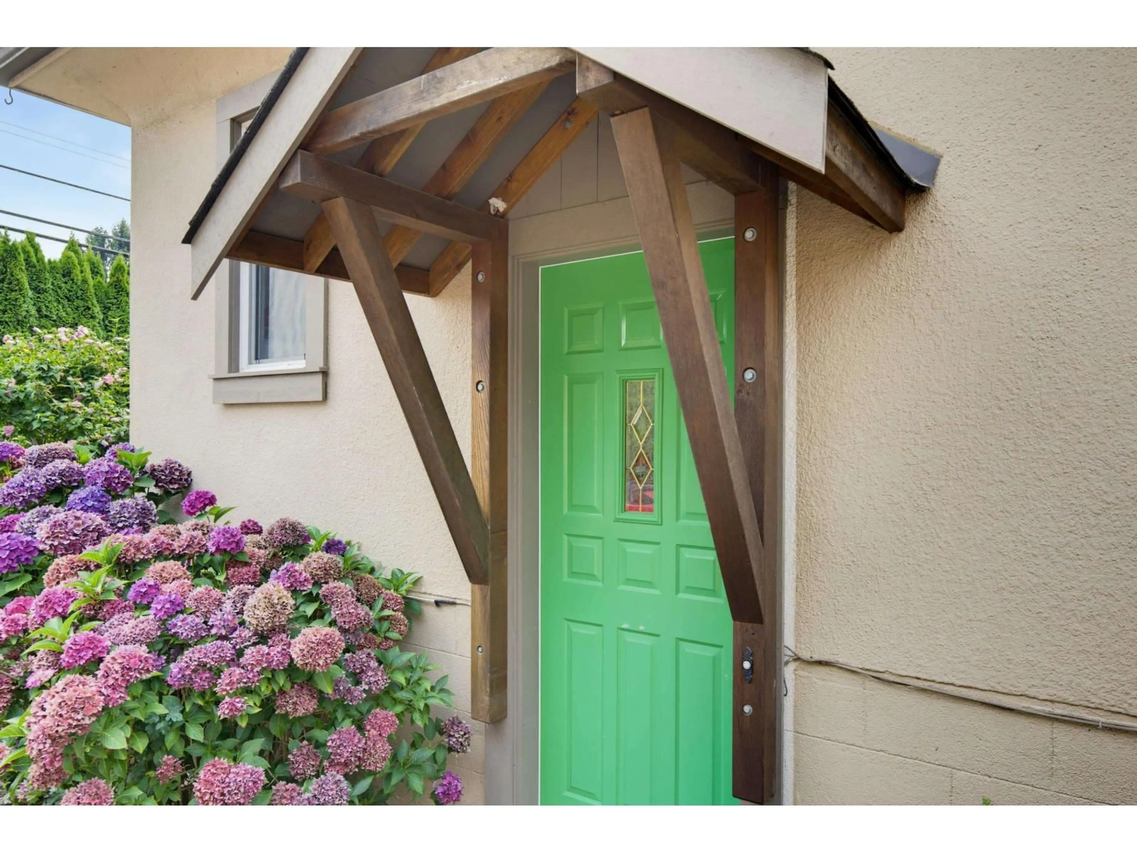 Indoor entryway for 32843 HUNTINGDON ROAD, Abbotsford British Columbia V2S5Z4