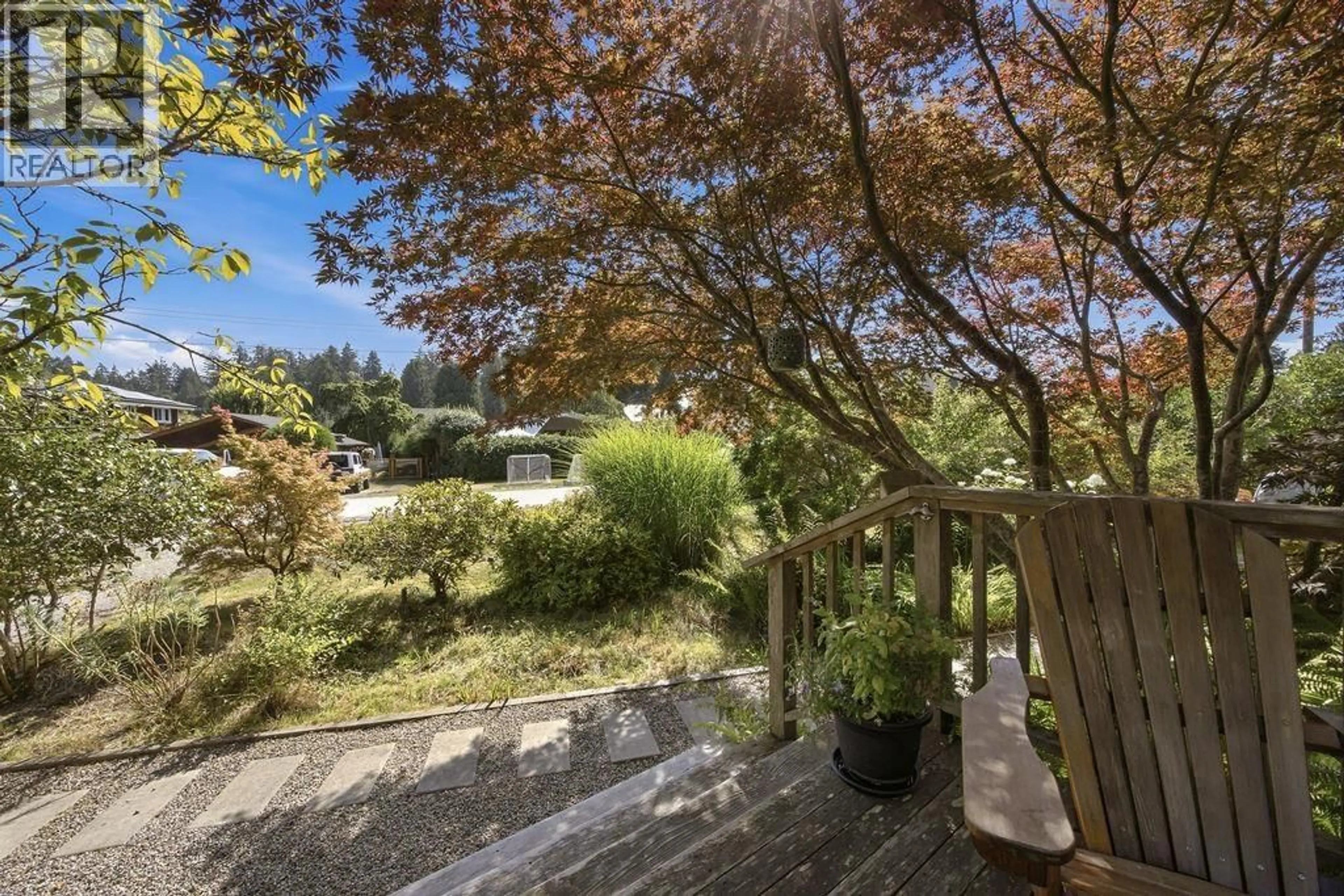 Patio, forest/trees view for 271 COCHRANE ROAD, Gibsons British Columbia V0N1V8