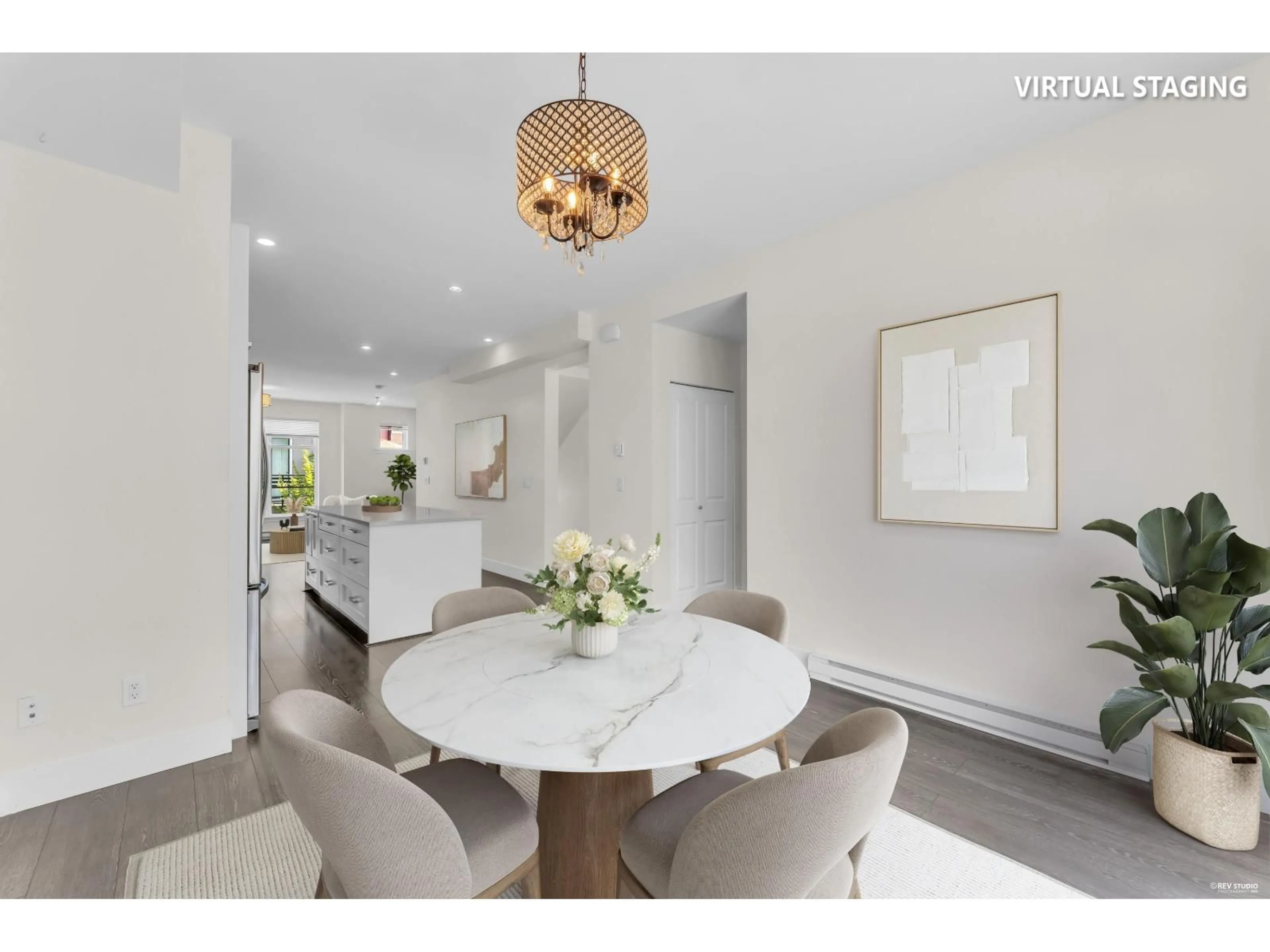 Dining room, ceramic/tile floor for 11 - 9989 BARNSTON DRIVE EAST, Surrey British Columbia V4N6N3