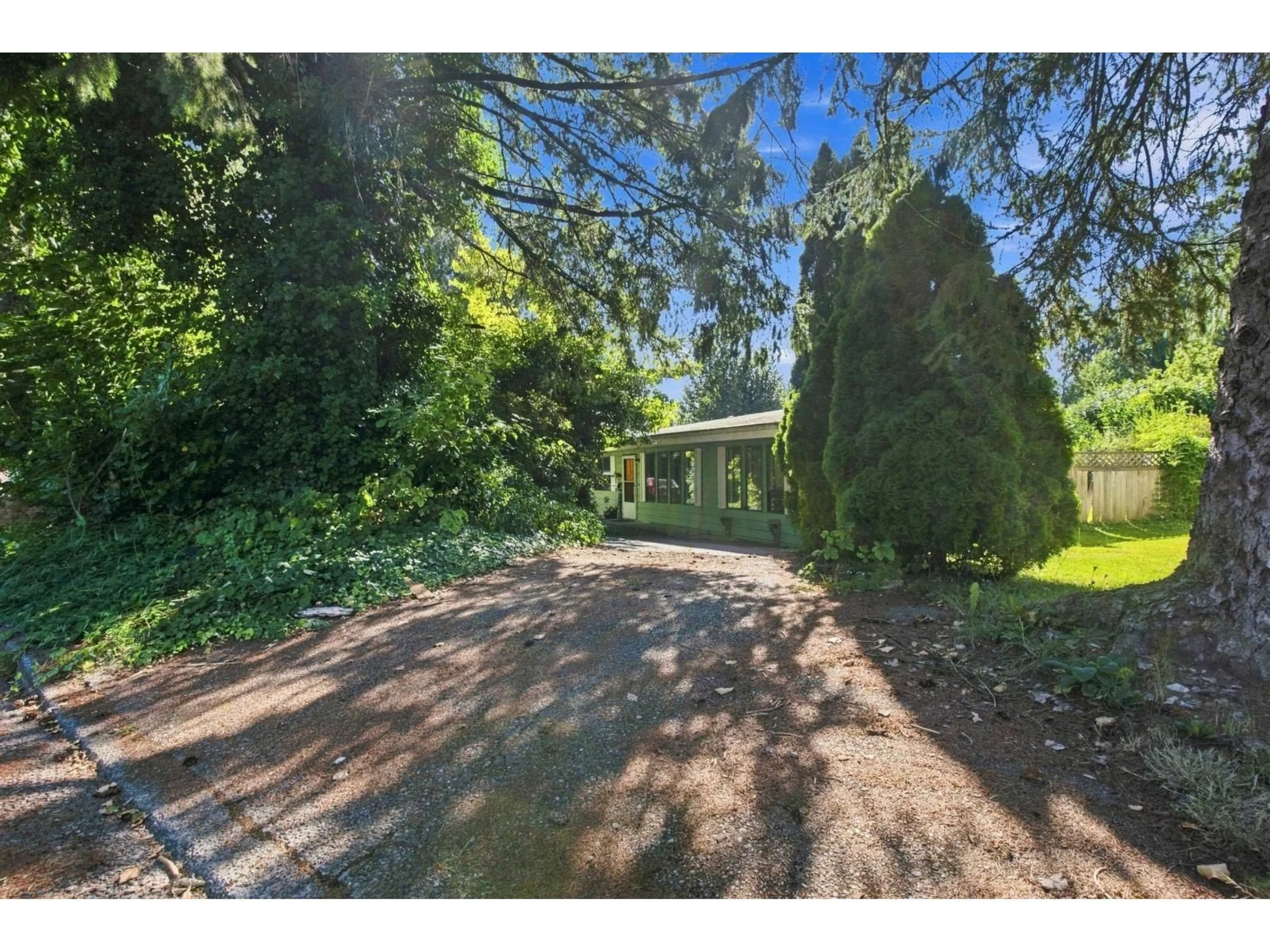 A pic from outside/outdoor area/front of a property/back of a property/a pic from drone, street for 7817 SANDPIPER STREET, Mission British Columbia V2V5B4