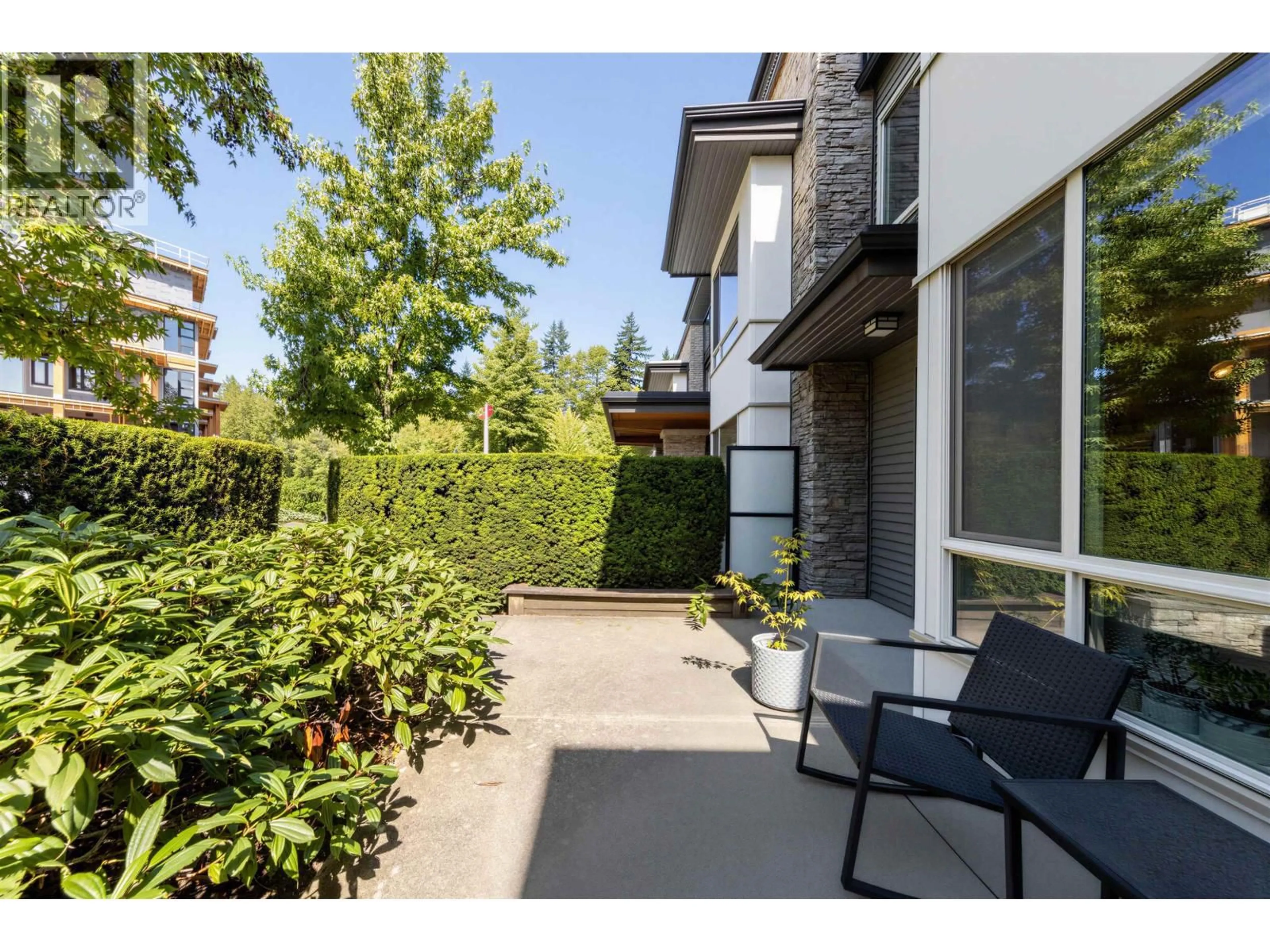 Patio, street for 102 - 7418 BYRNEPARK WALK, Burnaby British Columbia V3N0B3