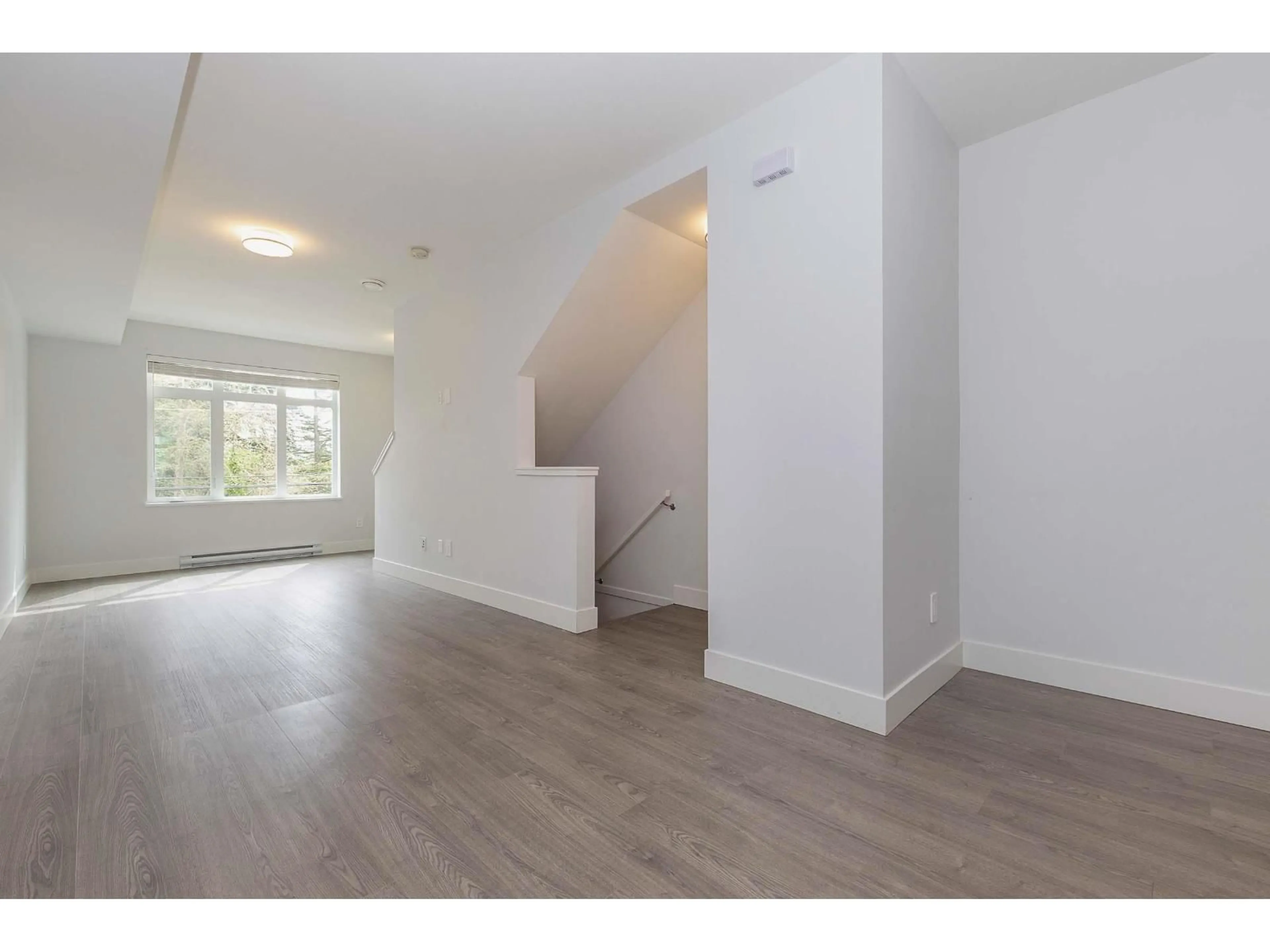 Unknown for 31 - 2070 OAK MEADOWS DRIVE, Surrey British Columbia V3Z1J1