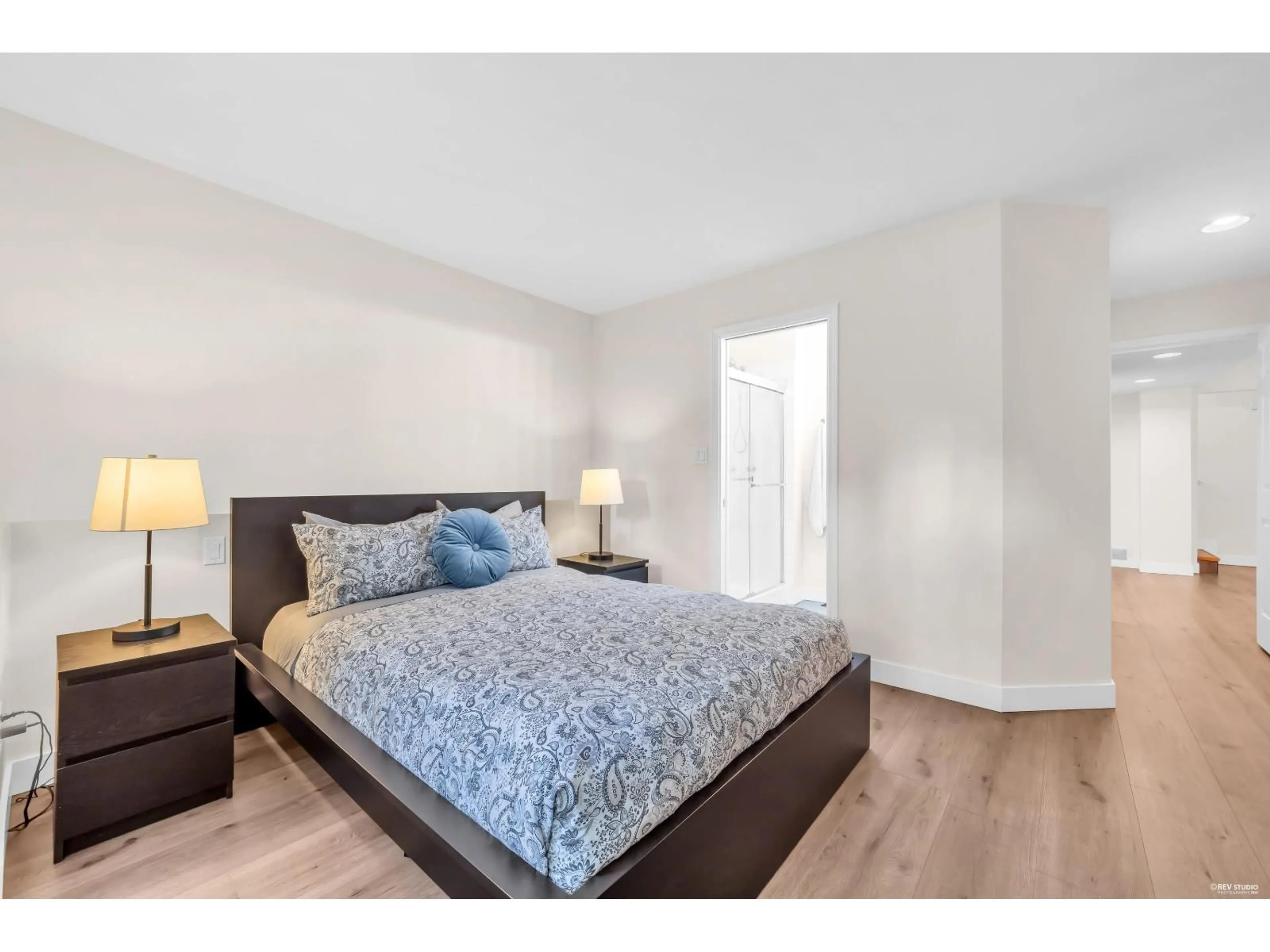 Bedroom with bed, wood/laminate floor for 13 - 32311 MCRAE AVENUE, Mission British Columbia V2V4X7