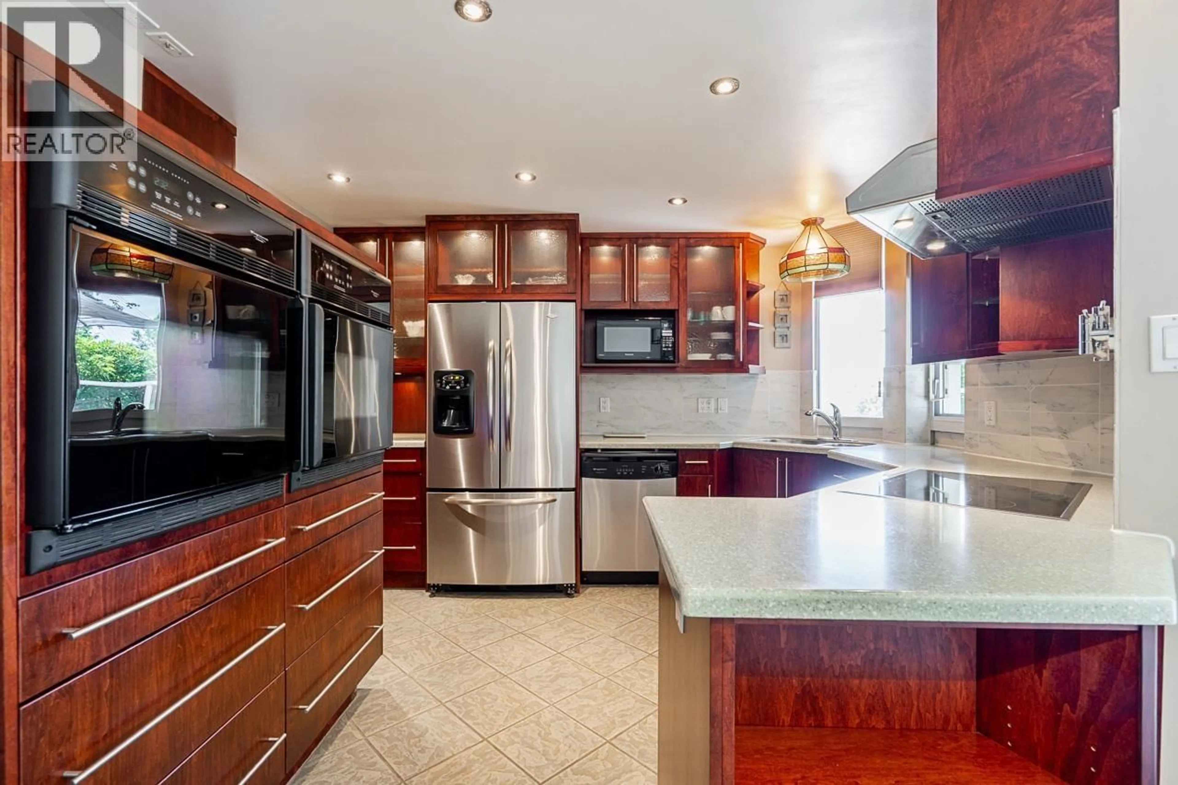 Contemporary kitchen, ceramic/tile floor for 101 - 69 JAMIESON COURT, New Westminster British Columbia V3L5R3