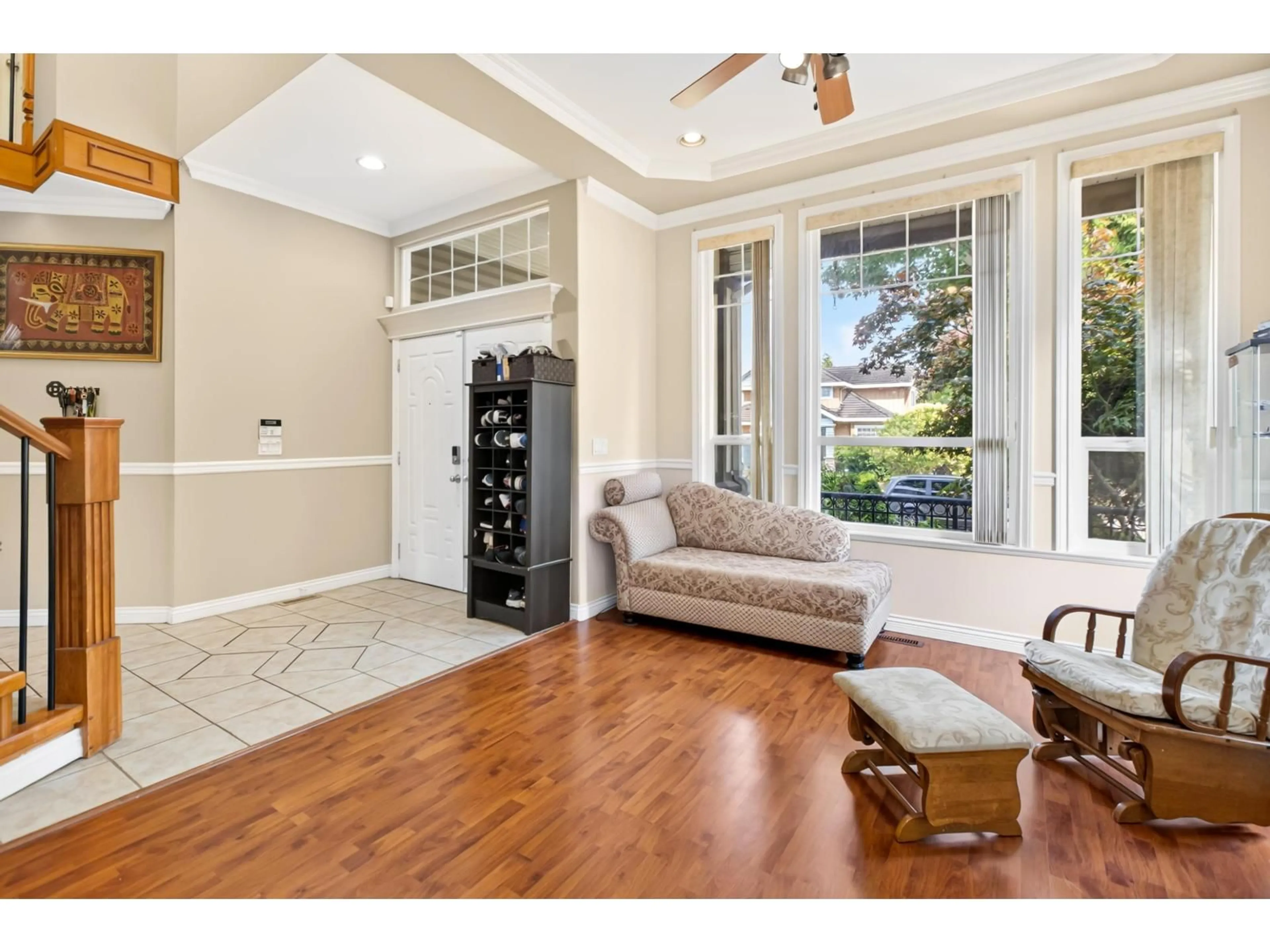 Indoor entryway for 16688 63B AVENUE, Surrey British Columbia V3S0W4