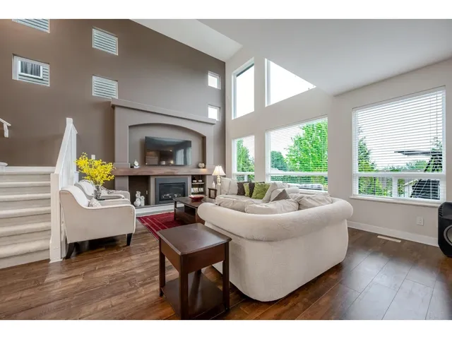 2338 CHARDONNAY LANE, Abbotsford 5