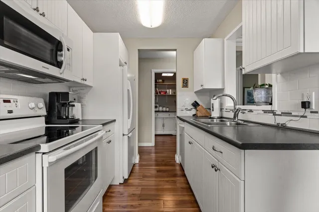 303 - 9425 NOWELL STREET, Chilliwack 4