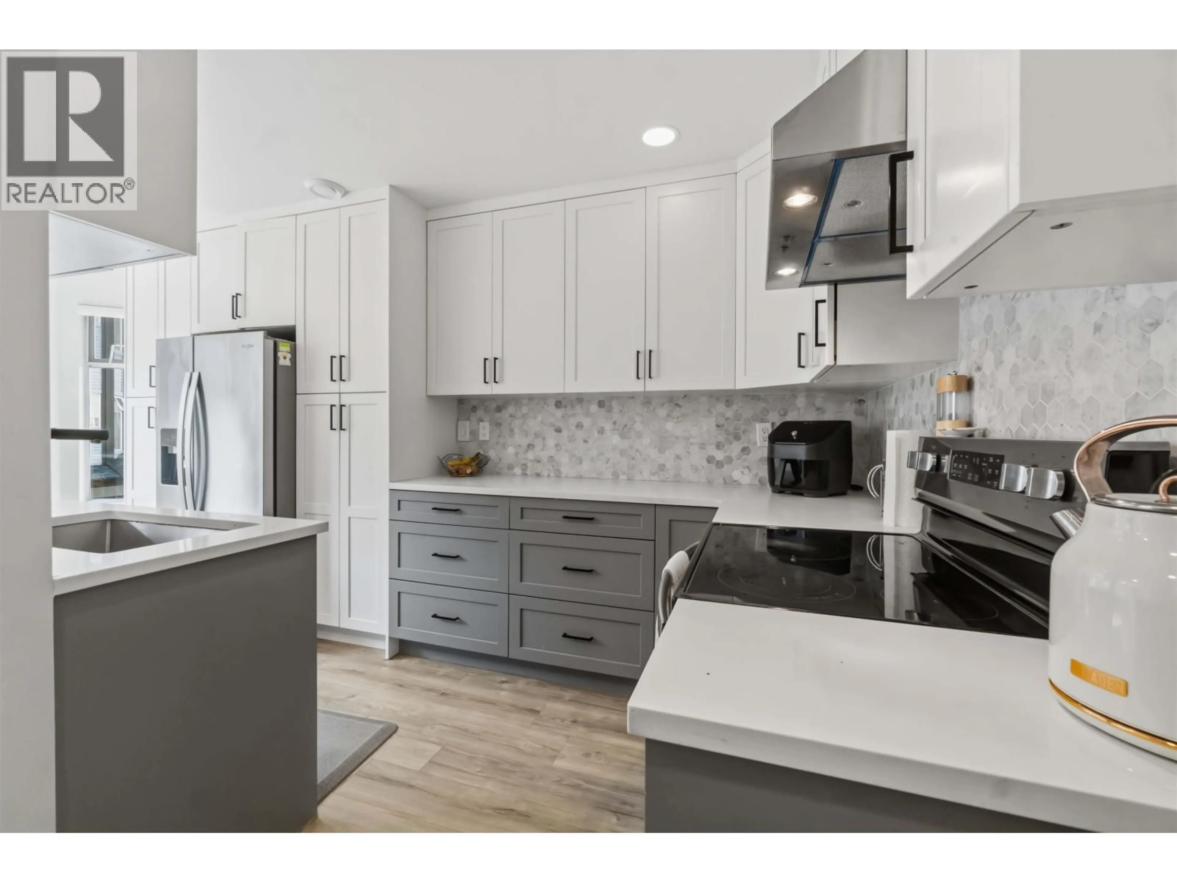 Open concept kitchen, unknown for 17 - 1195 FALCON DRIVE, Coquitlam British Columbia V3E2H1